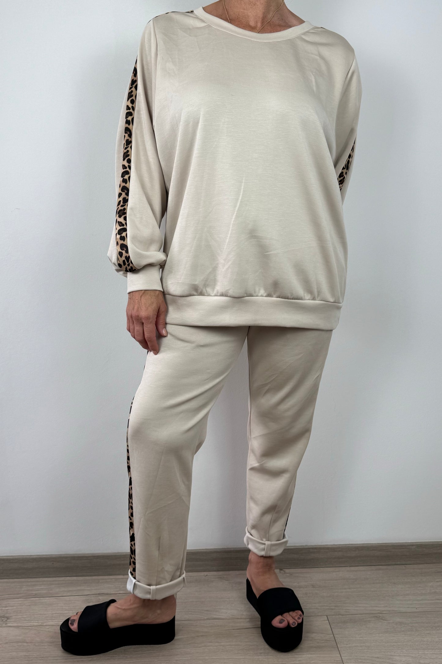 Damen Jogginghose – Leo-Seitenstreifen & elastischer Bund