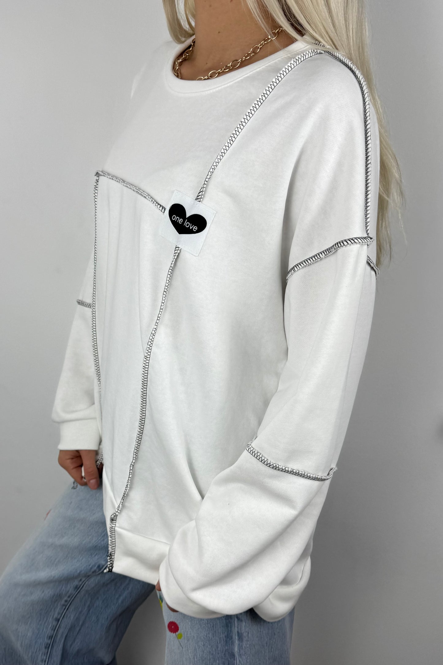 Oversize Sweatshirt „One Love“ – Weiß