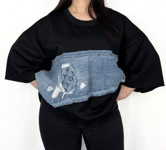 Schwarzes T-Shirt mit Jeansdetails – cooler Kontrast-Look