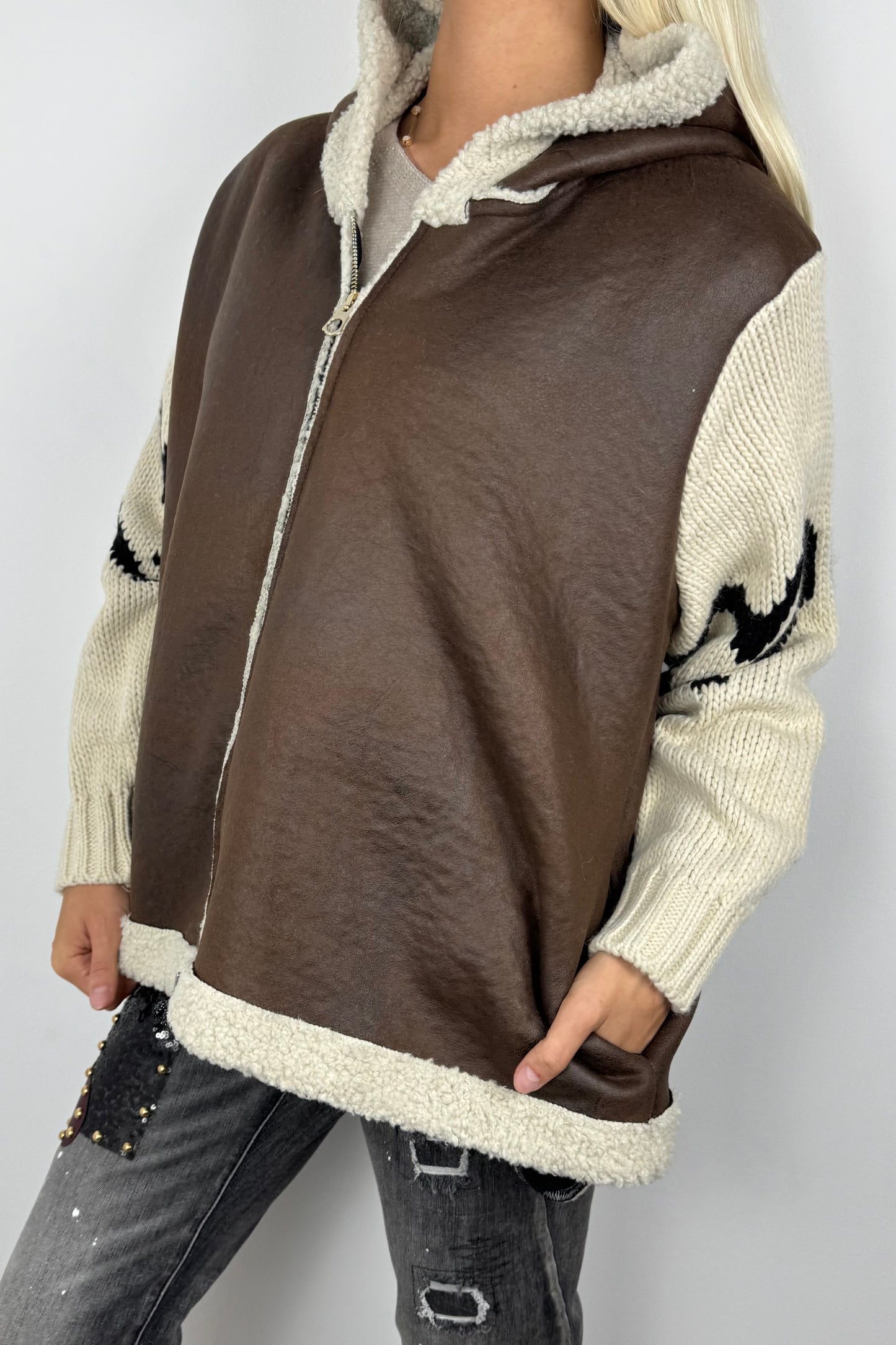 Jacke mit Teddyfutter und Strickärmeln –Choco