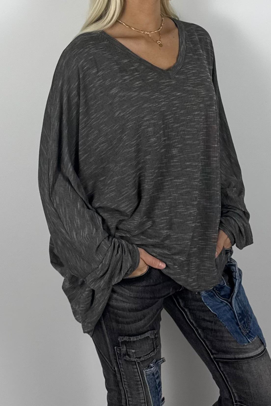 Damen Oversize Shirt mit V-Ausschnitt – Schoko