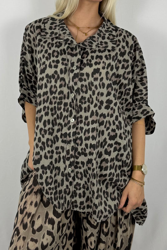 Leo-Bluse aus Baumwolle – lässiger Oversize-Look-Mud