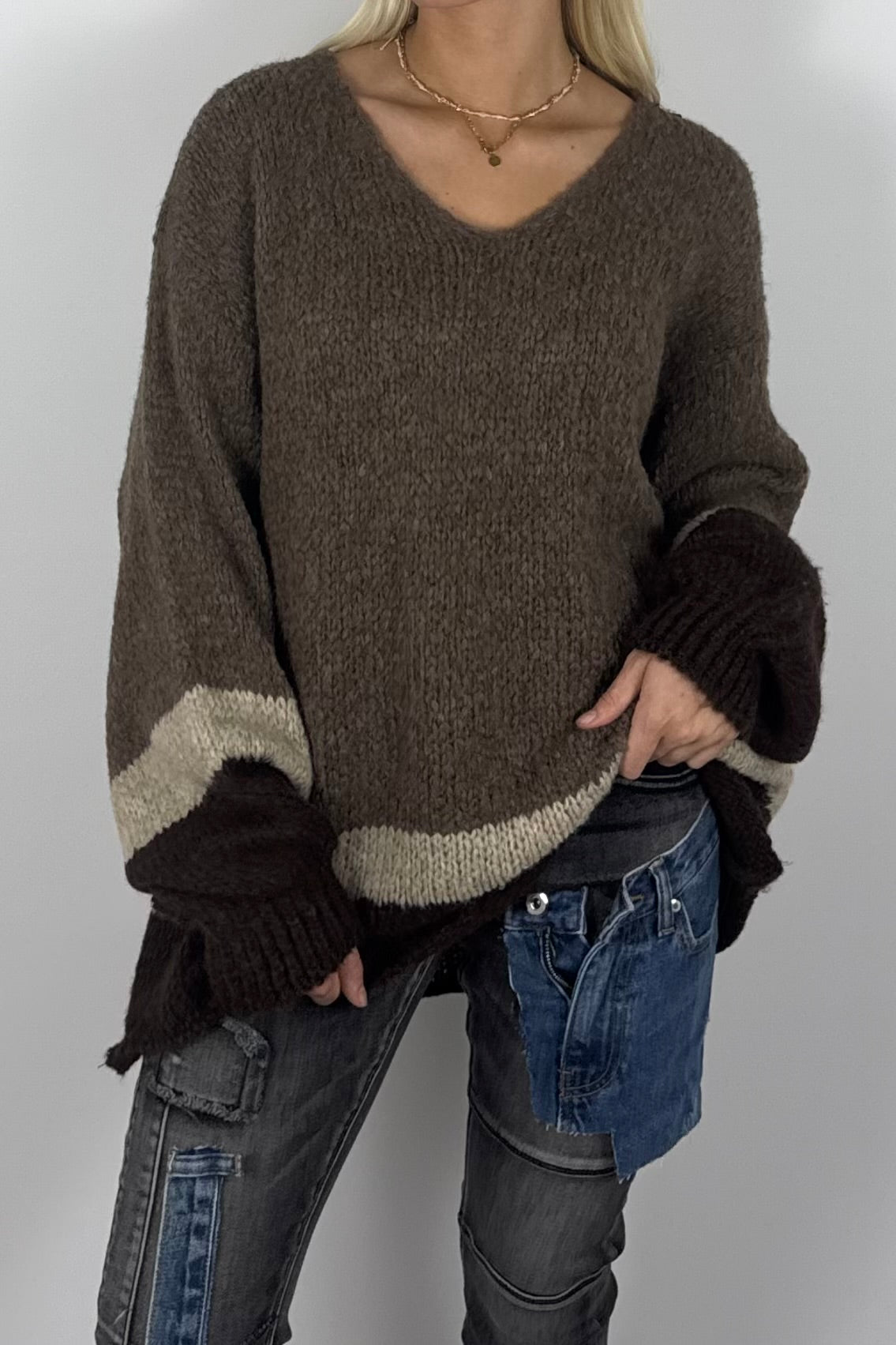 Damen Oversize Strickpullover mit V-Ausschnitt – Mud