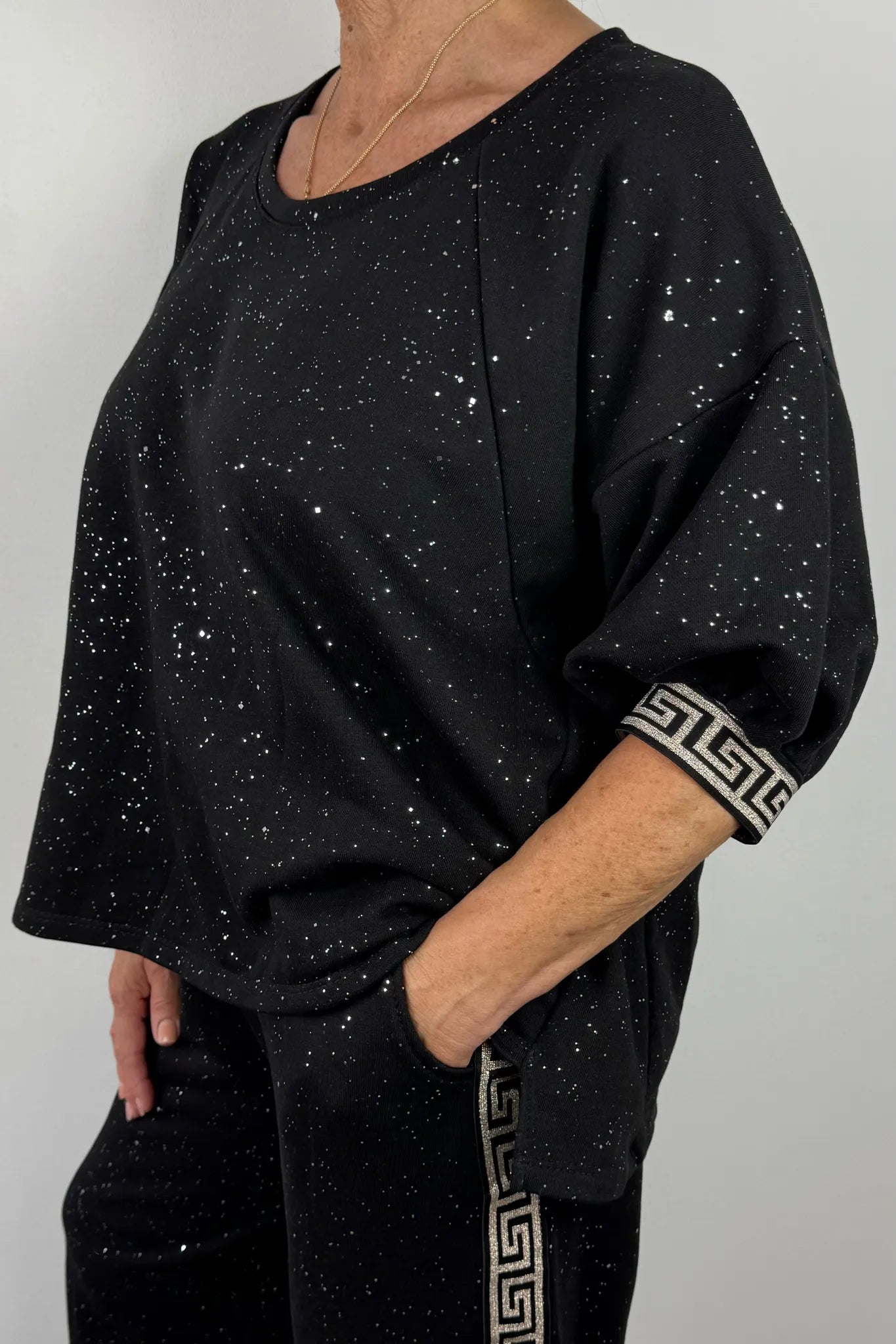Glitzer Damen-Shirt – Design-Ärmel & modischer Look