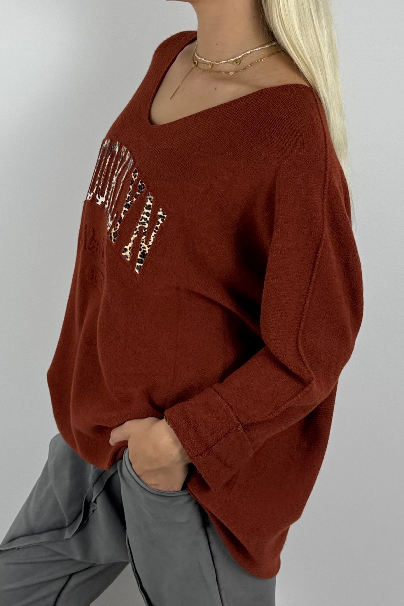 Oversize Shirt „BROOKLYN“ mit V-Ausschnitt – Rust