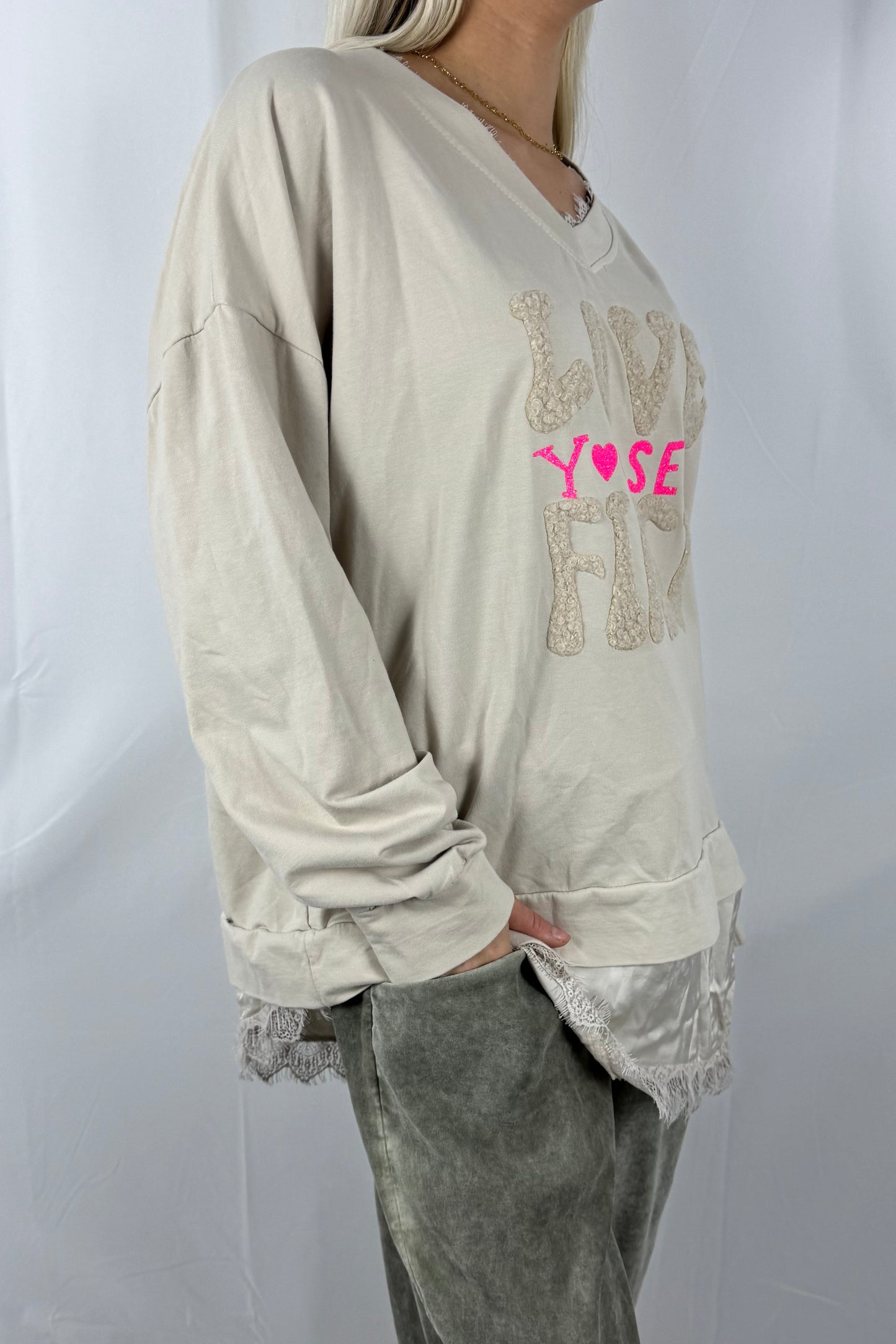 Oversize Shirt „Love Yourself First“-Beige