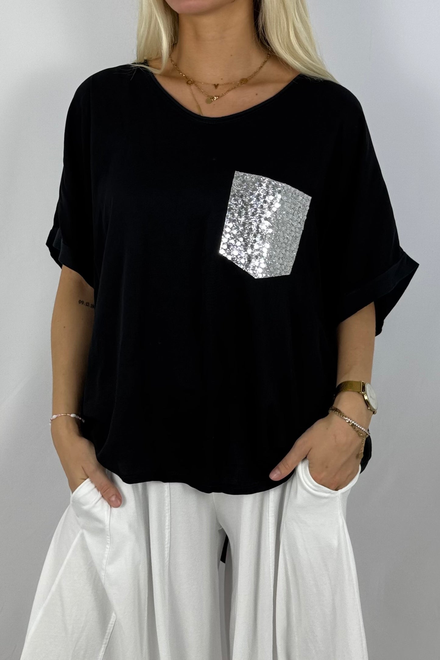 Oversize Shirt mit Pailletten-Brusttasche-Schwarz