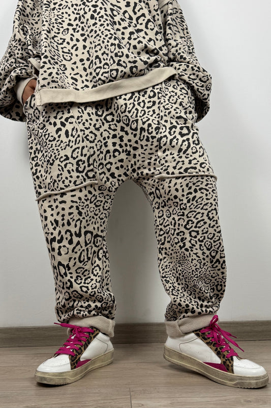 Sweathose mit Animalprint und Tunnelzugbund
