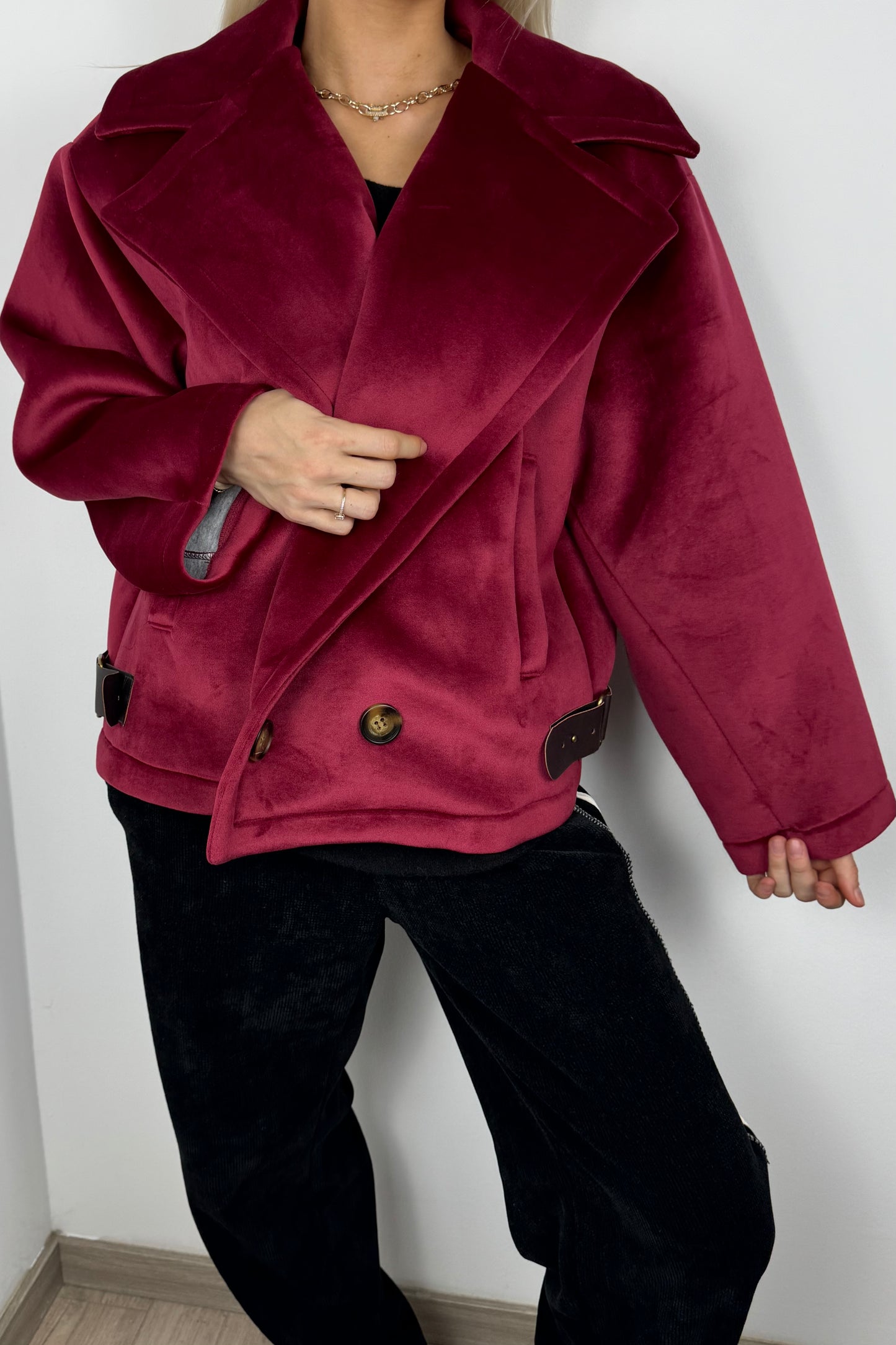 Elegante Kurzjacke mit Gürtel-Detail-Bordeux