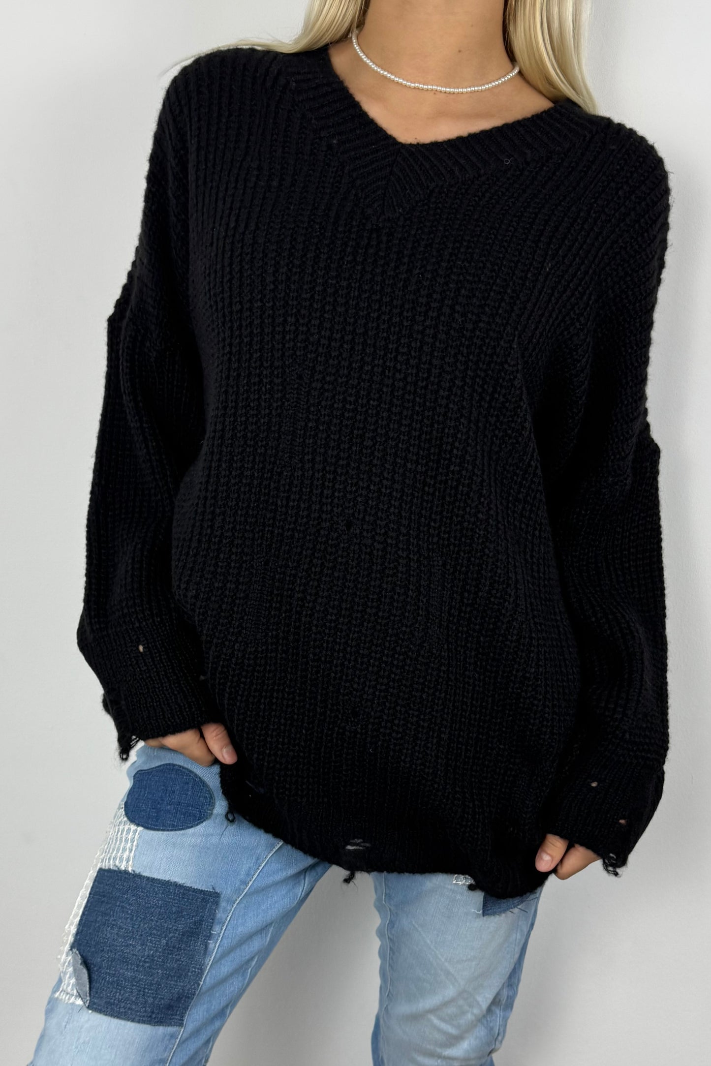 Oversize Strickpullover mit V-Ausschnitt – Schwarz