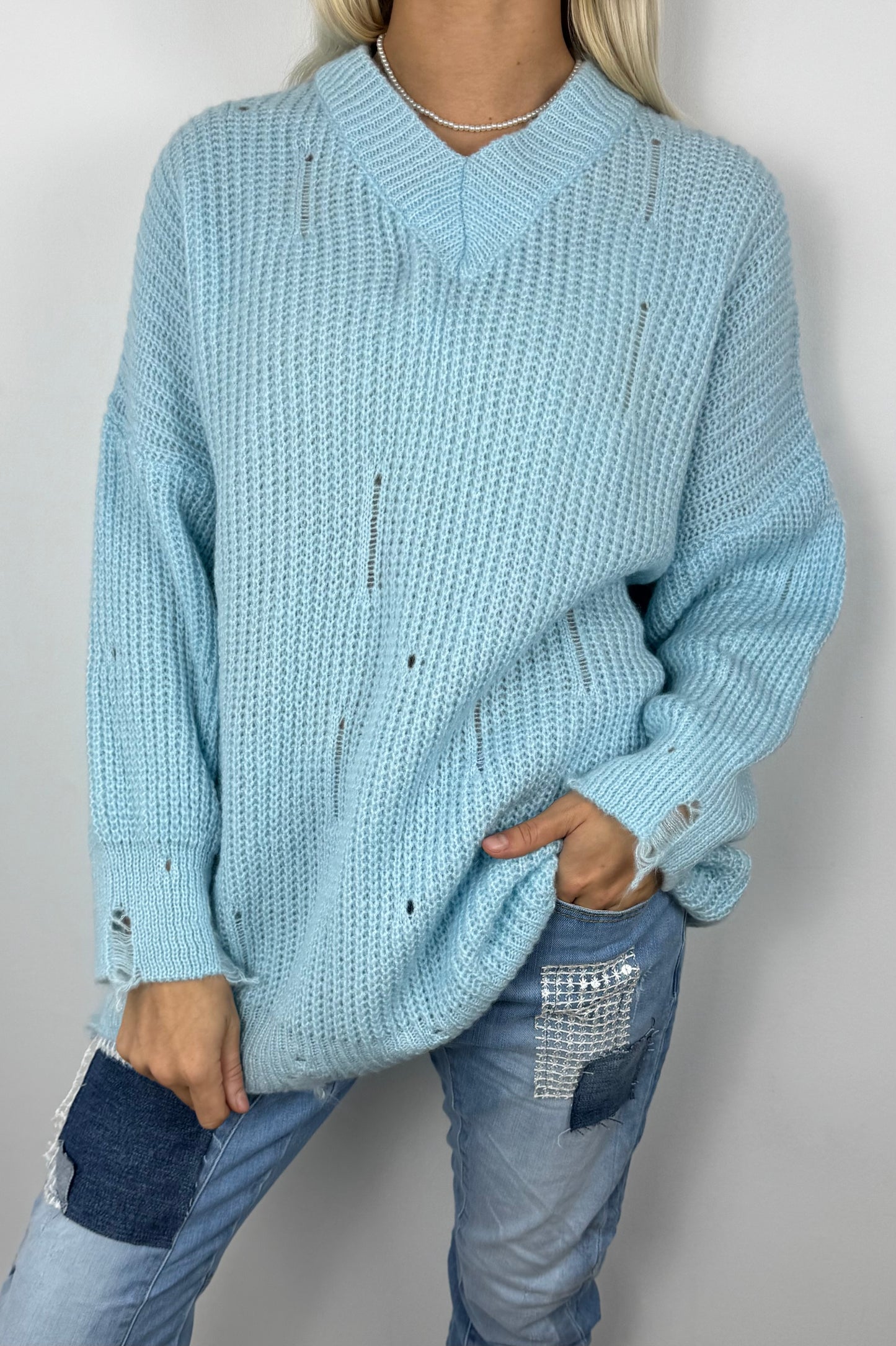 Oversize Strickpullover mit V-Ausschnitt – hellblau