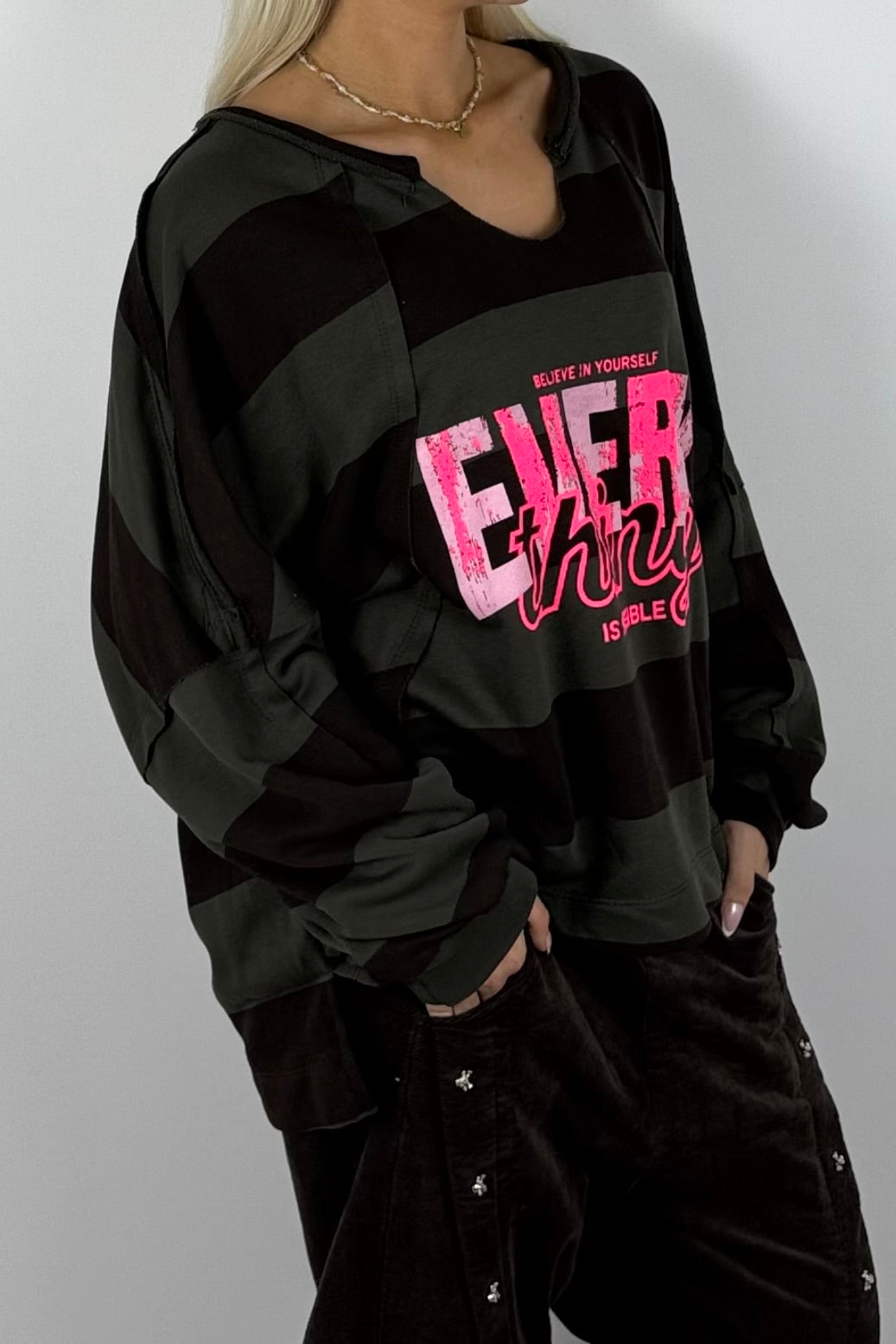 Damen Oversize Sweatshirt „EVERYTHING“ – Khaki