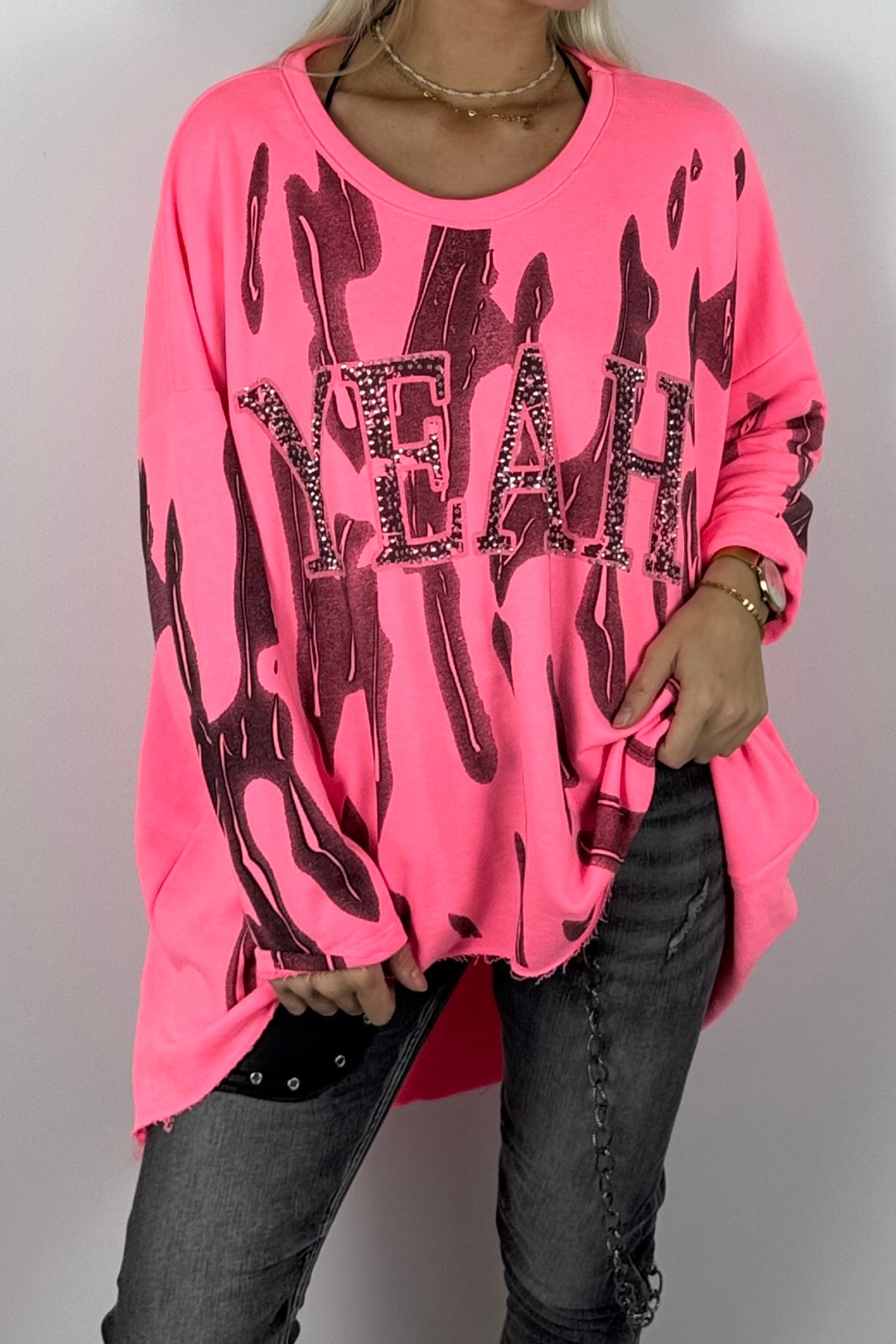Damen-Sweatshirt mit „YEAH“-Schriftzug und Glitzersteinen-Neon Pink