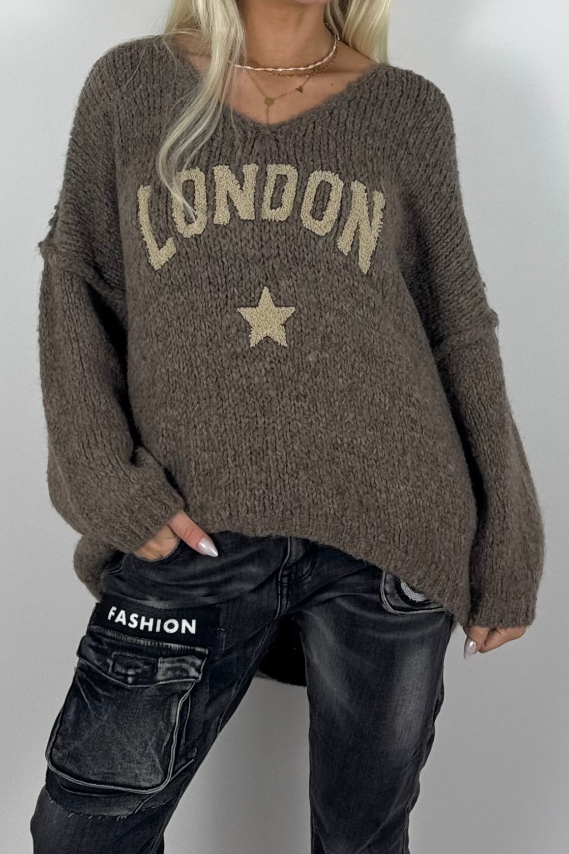Damen Oversize Strickpullover mit London-Schriftzug –Mud