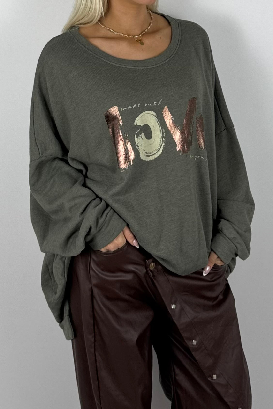 Damen Oversize Sweatshirt „LOVE“ – Khaki