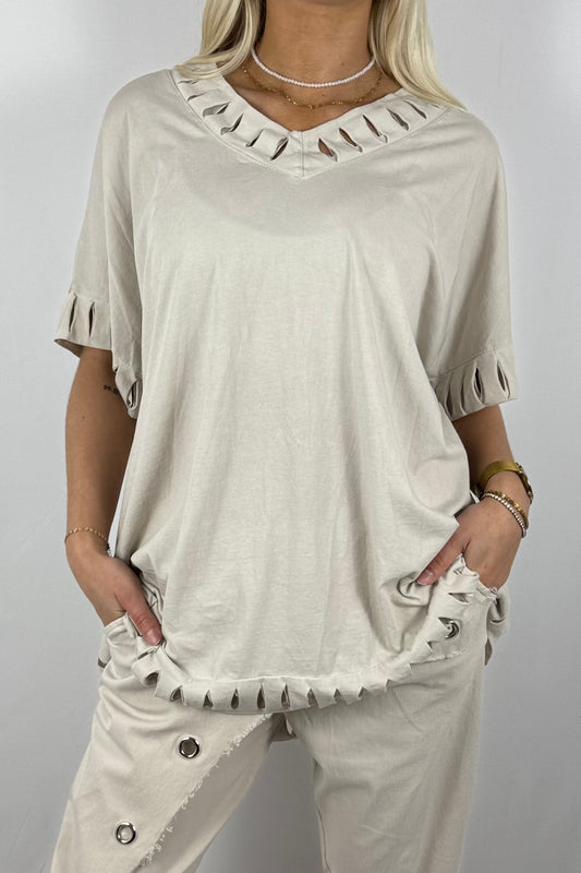Oversize-Shirt mit Cut-Out-Details und V-Ausschnitt-Beige