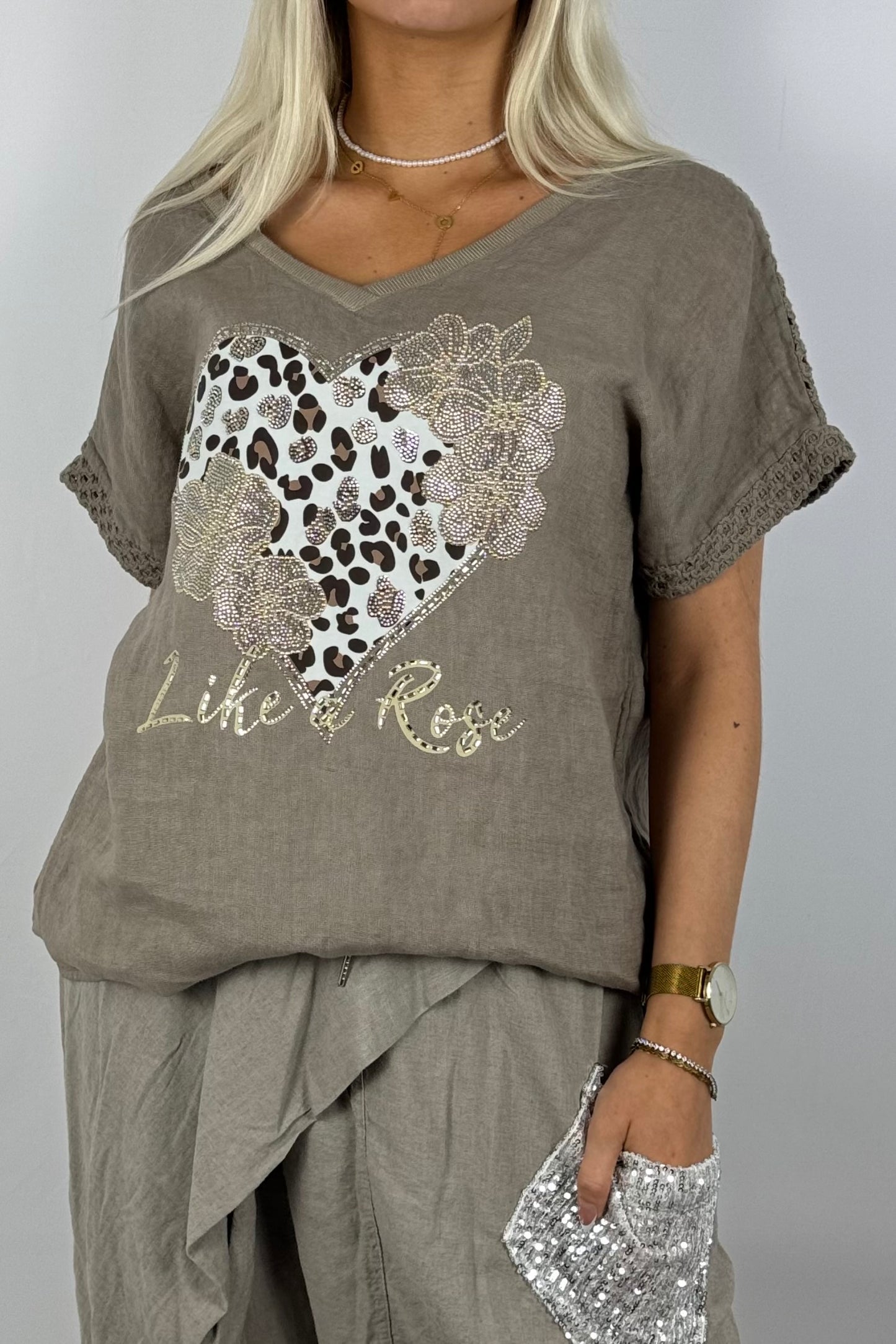 Leinen-Shirt mit Herzmotiv und Strass-Mud