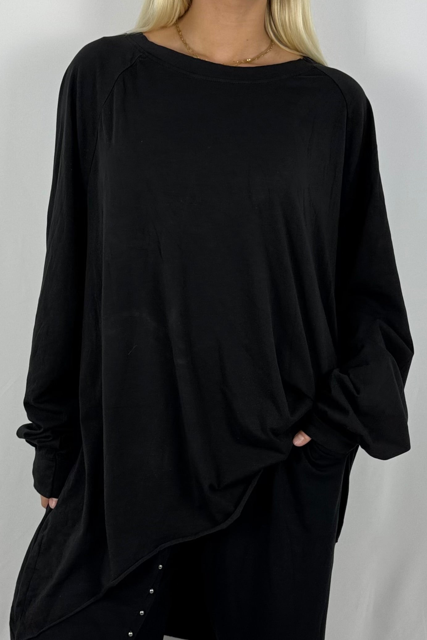 Oversize-Shirt „STYLE“ mit Leo-Print auf dem Rücken-Schwarz