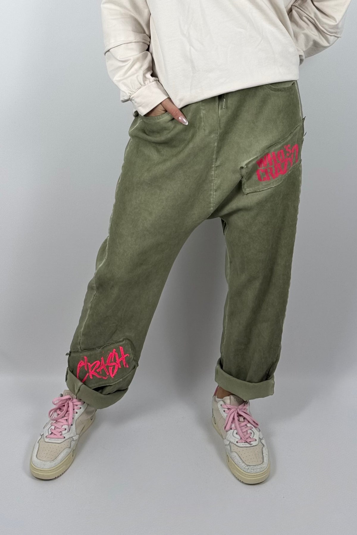 Damen Baggy-Hose mit Statement-Print-Khaki