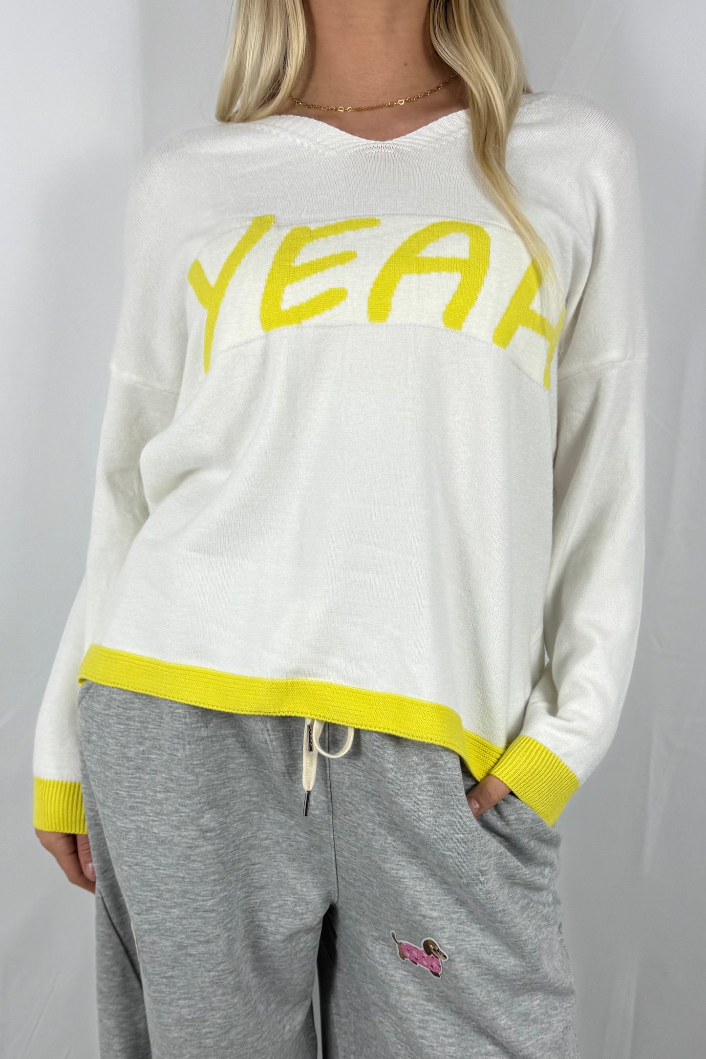 Damen Strickshirt „YEAH“-gelb
