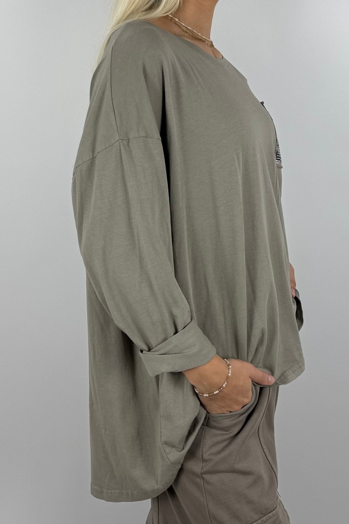 Oversize Longshirt mit Leo-Detail –Mud
