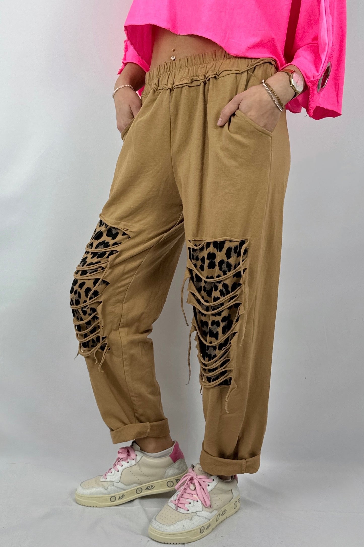 Lässige Hose mit Cut-Out Design – Moderner Streetstyle-Kamel