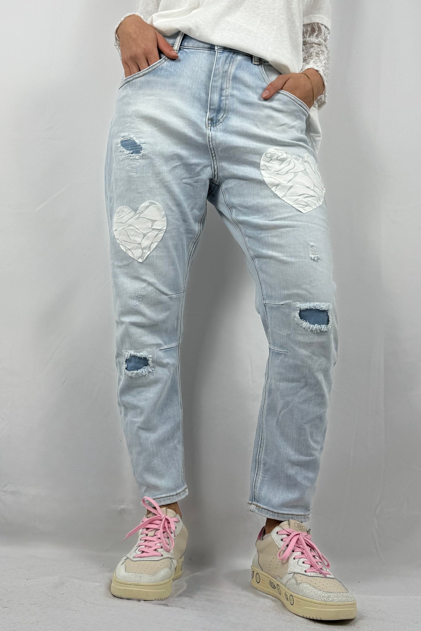 Damen Jeans mit Herz-Detail und Used-Optik