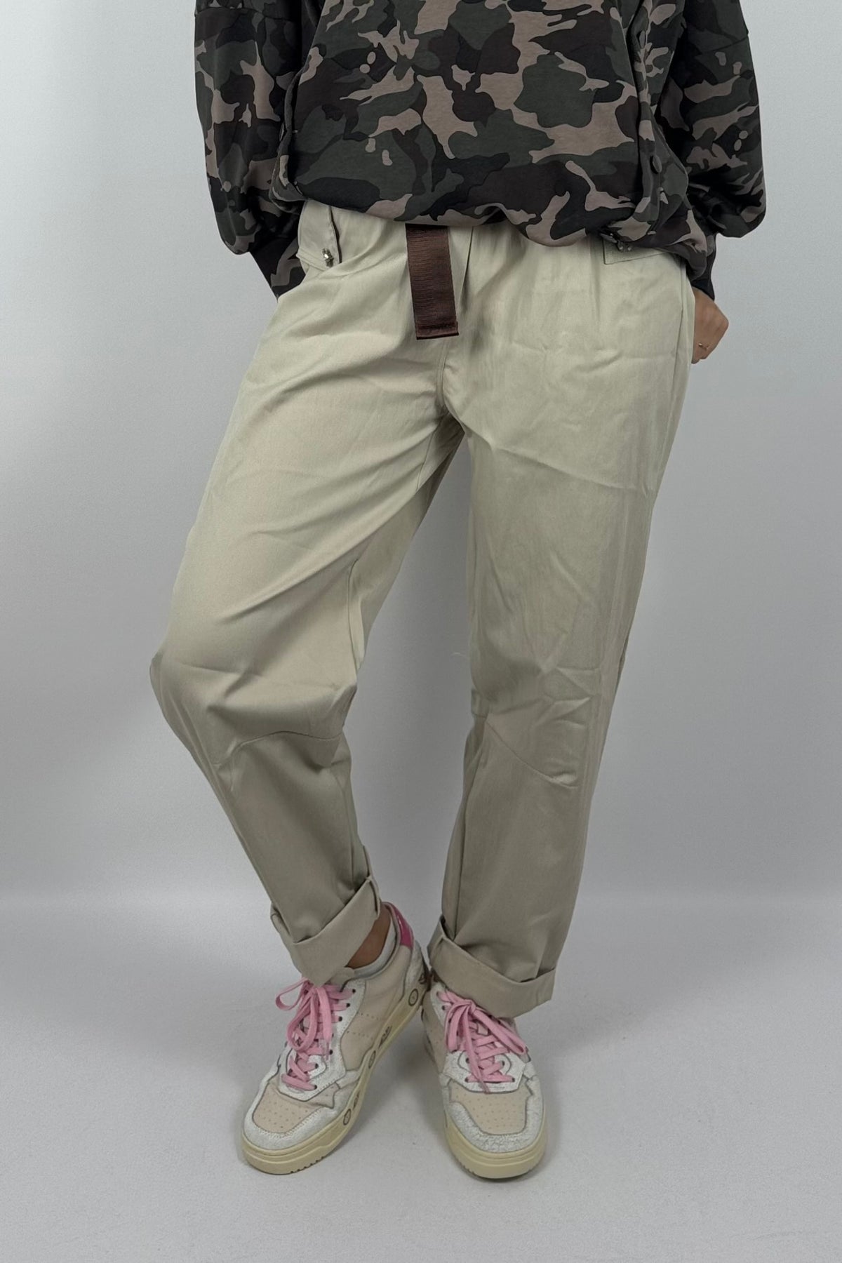 Modische Damen Balloonhose mit Gürtel – Beige