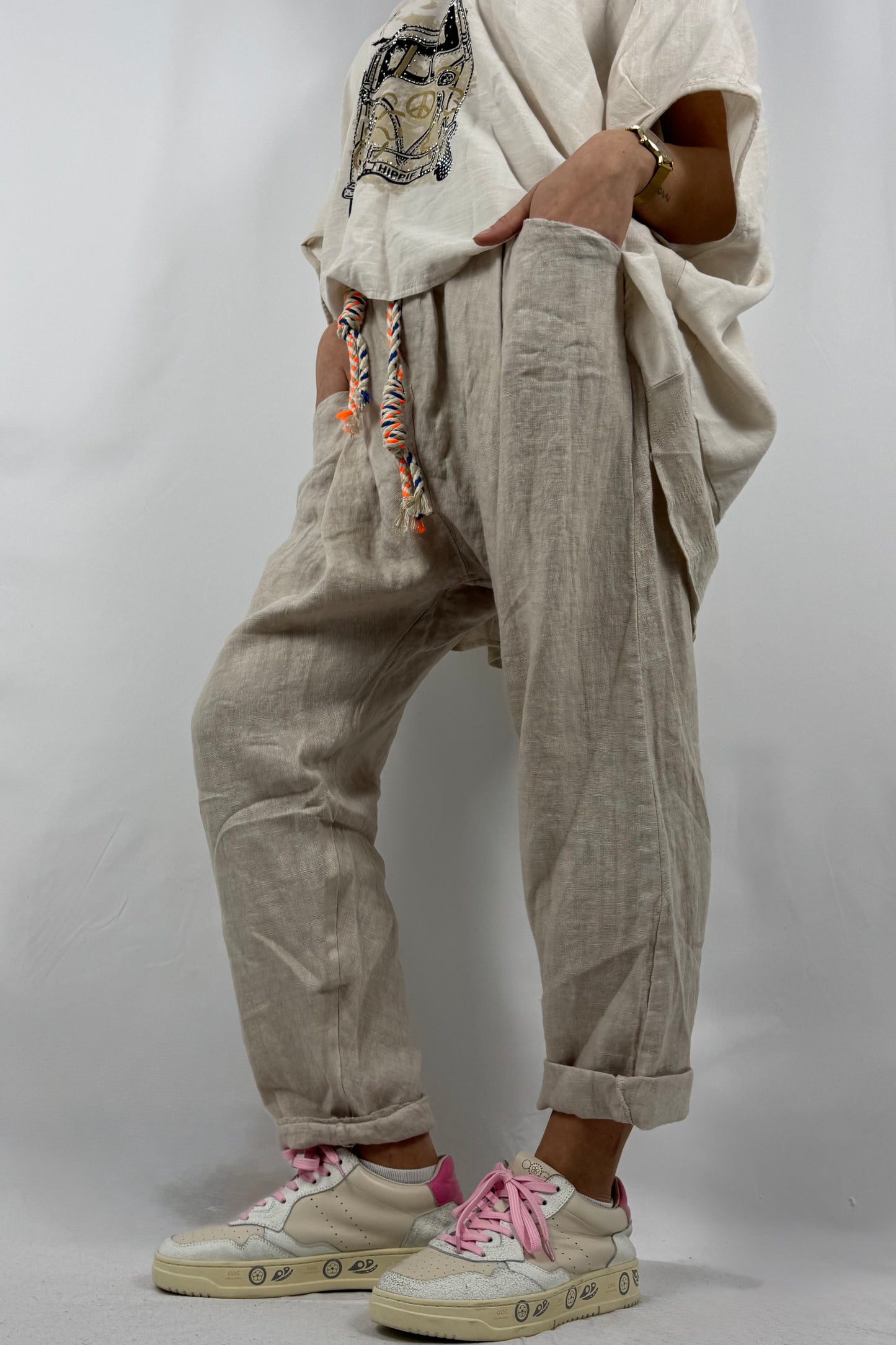 Damen Leinenhose mit Flechtgürtel-Beige
