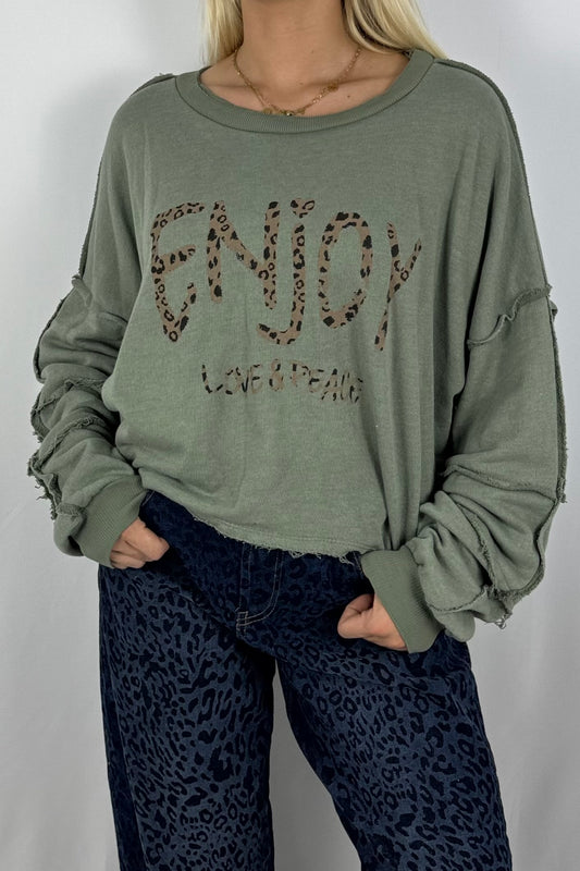 Damen Sweatshirt „ENJOY LOVE & PEACE“ – Leo Print-Khaki