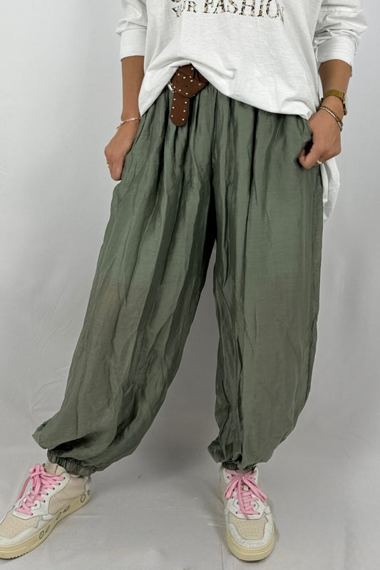 Lässige Ballonhose mit Nietengürtel-Khaki