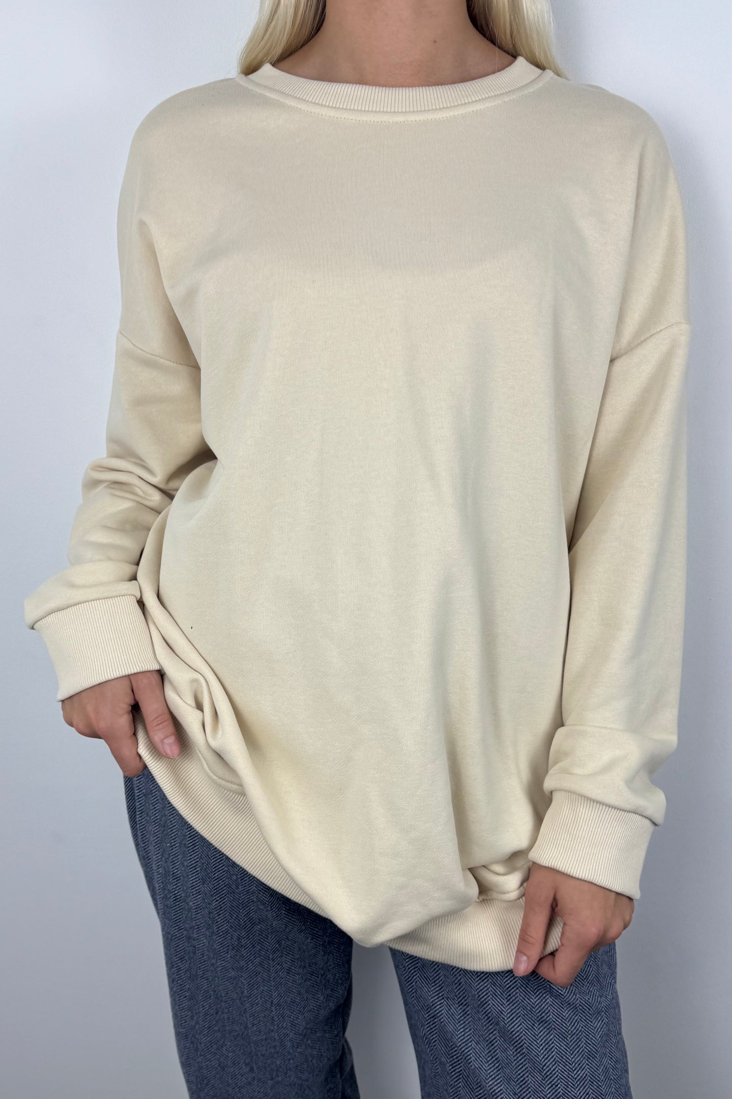 Oversized Sweatshirt mit Statement-Stickerei-Beige