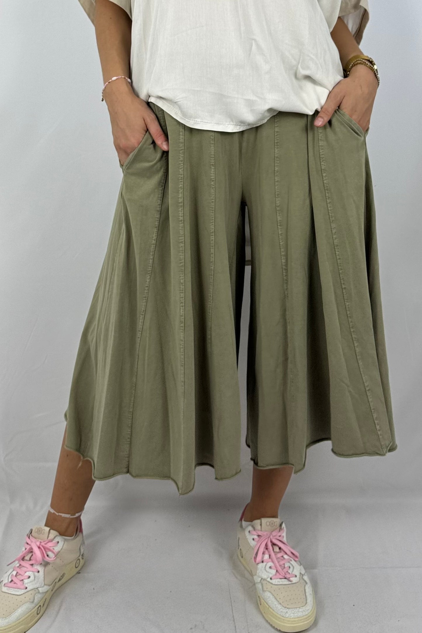 Lässige Oversize-Hose mit elastischem Bund-Khaki