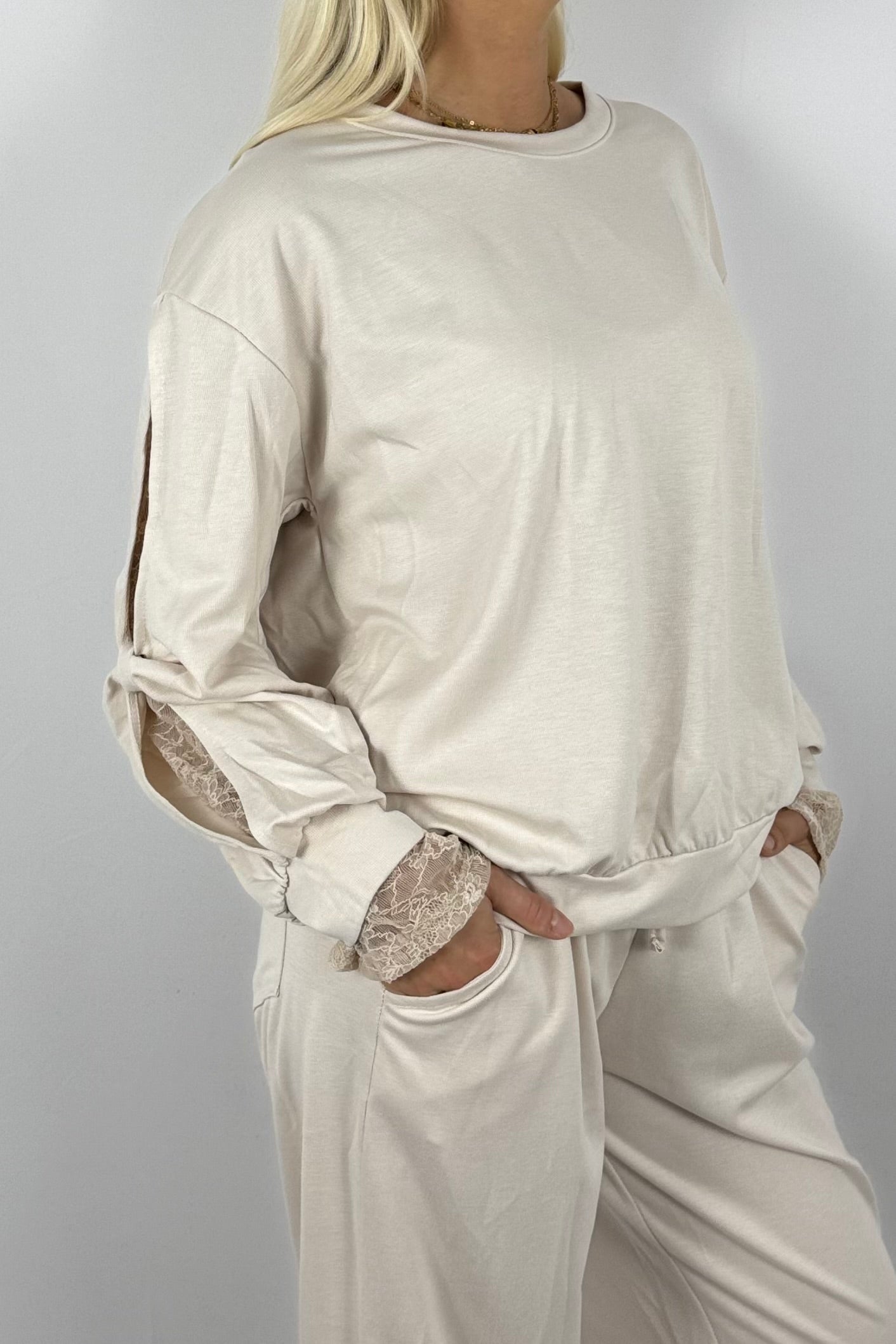 Damen Sweatshirt aus Viskose – Oversize mit Raffärmeln-Beige