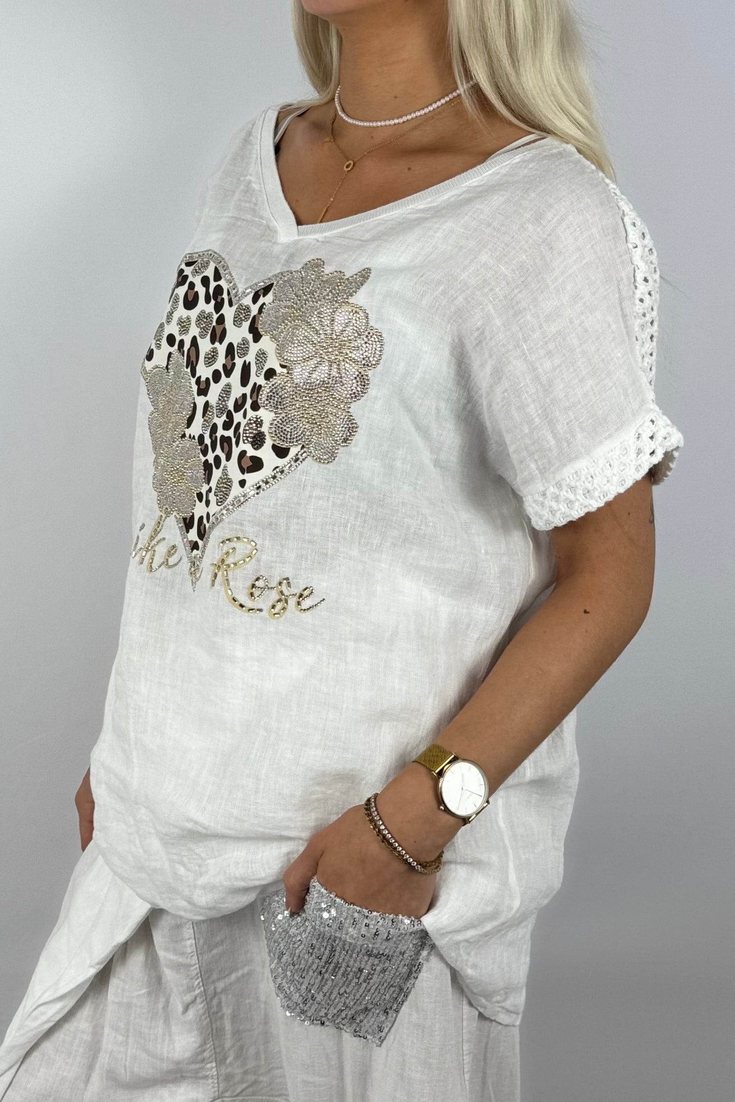 Leinen-Shirt mit Herzmotiv und Strass-Weiß