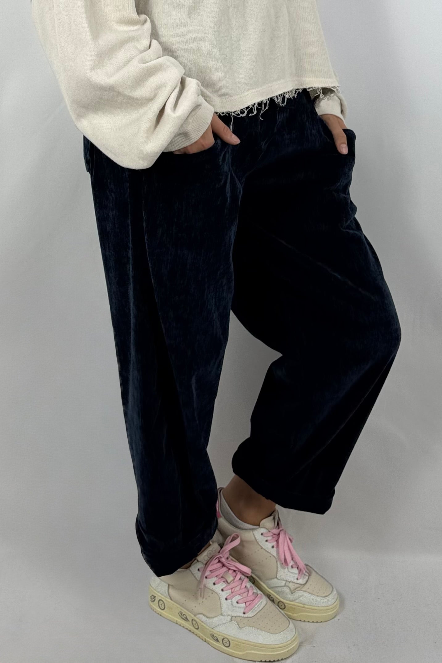 Damen Hose – Samtoptik mit Leo-Kordel-blau