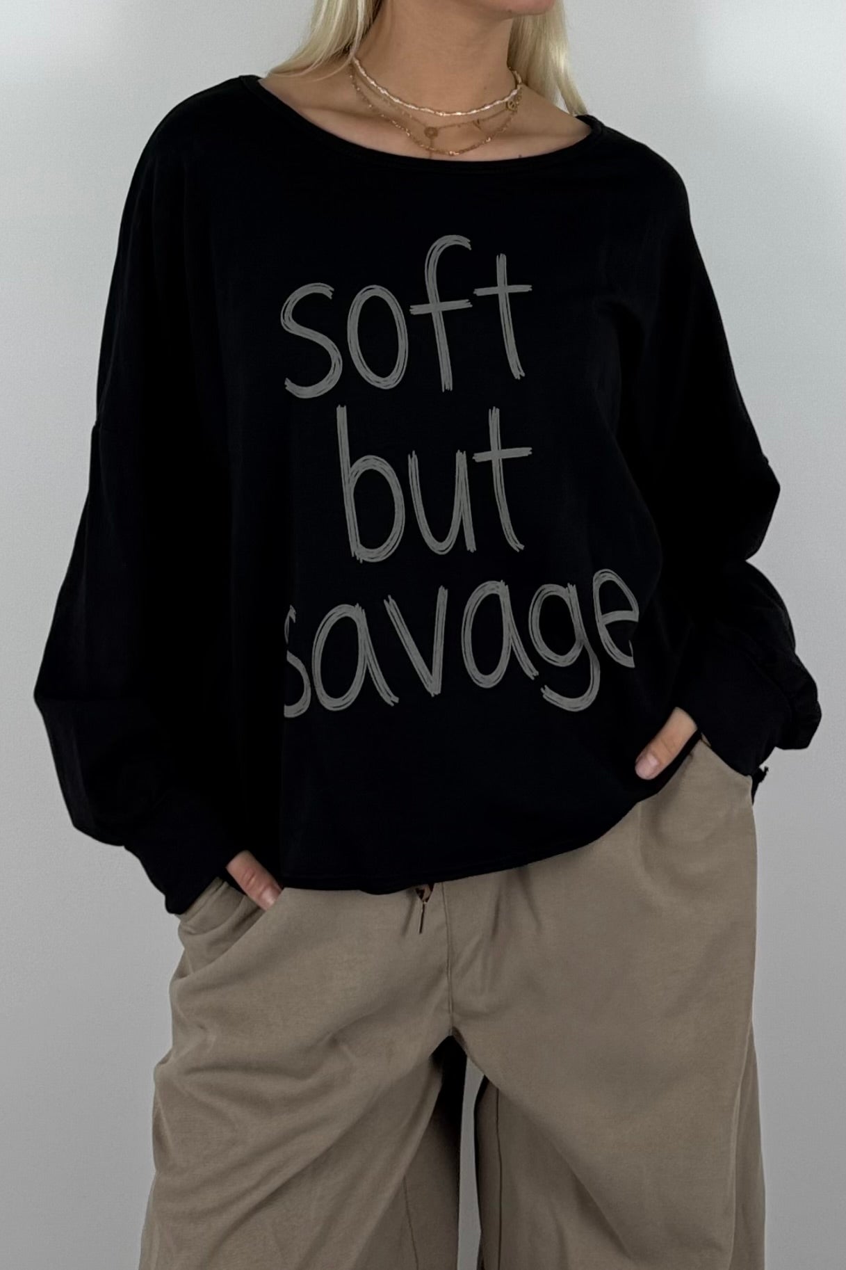 Oversize Shirt „Soft but Savage“ –Schwarz