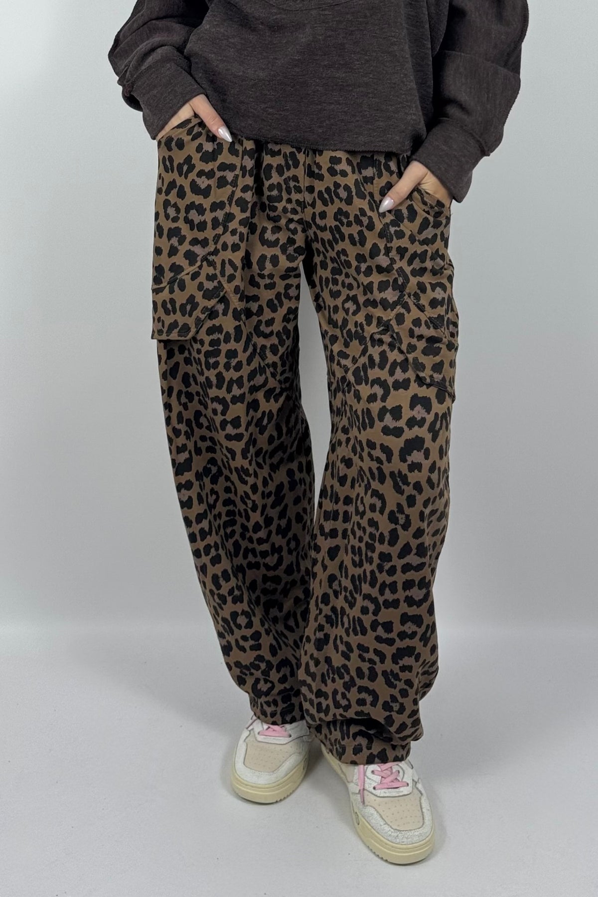 Modische Damen Cargo-Balloonhose mit Leo-Muster –Kamel