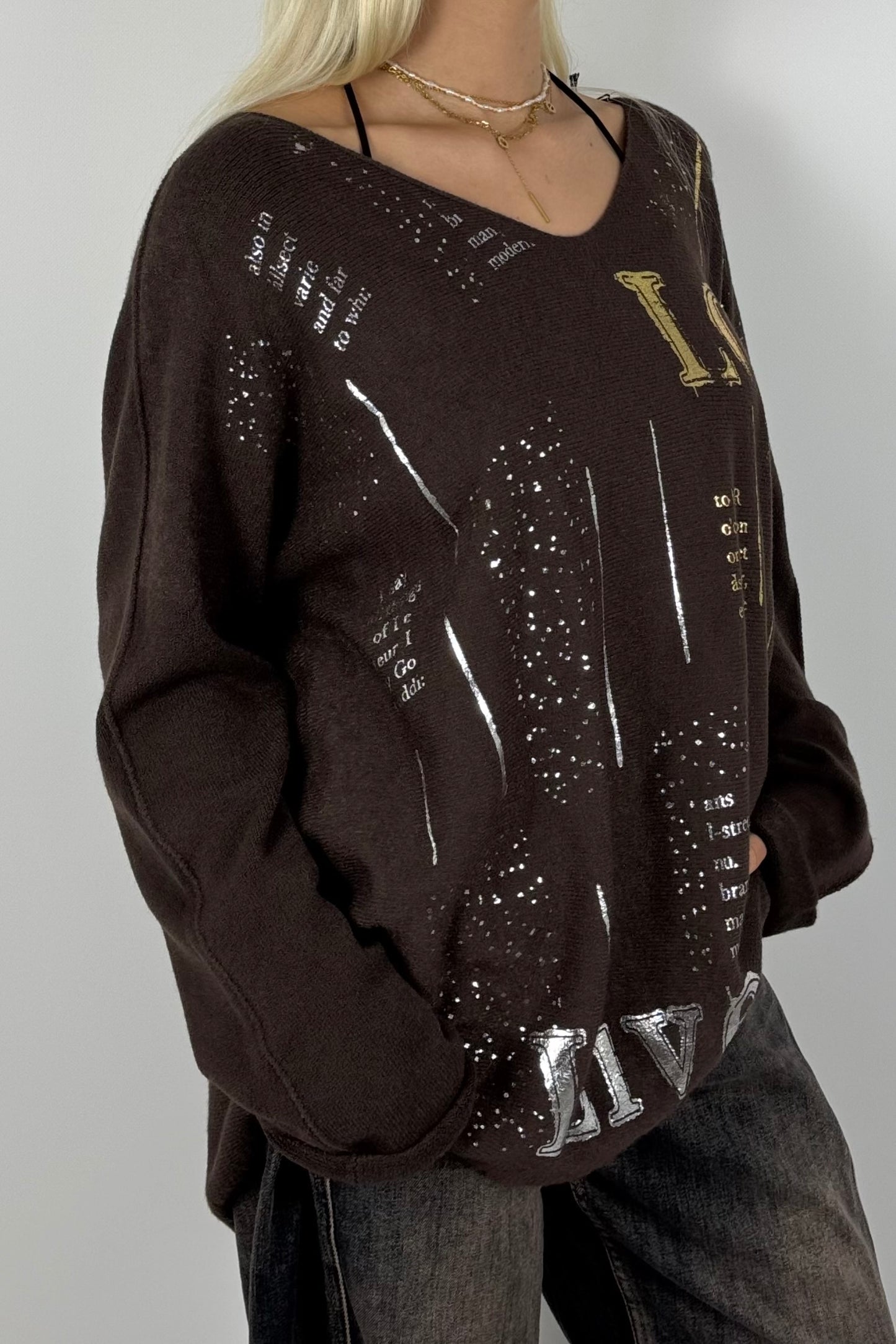 Oversize Shirt mit V-Ausschnitt & Metallic-Print-Coffee