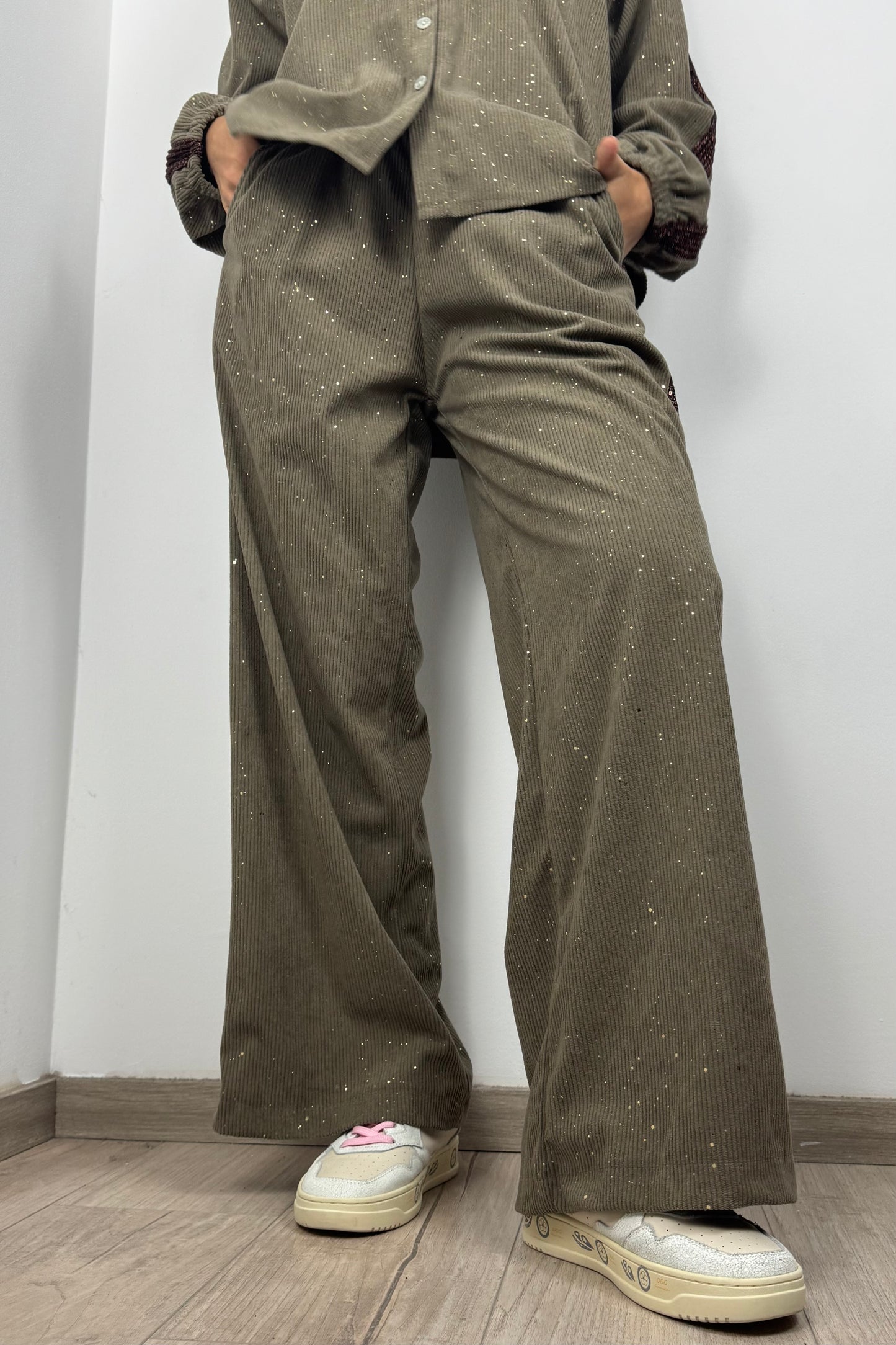 Cordhose mit Glitzerdetails –Braun