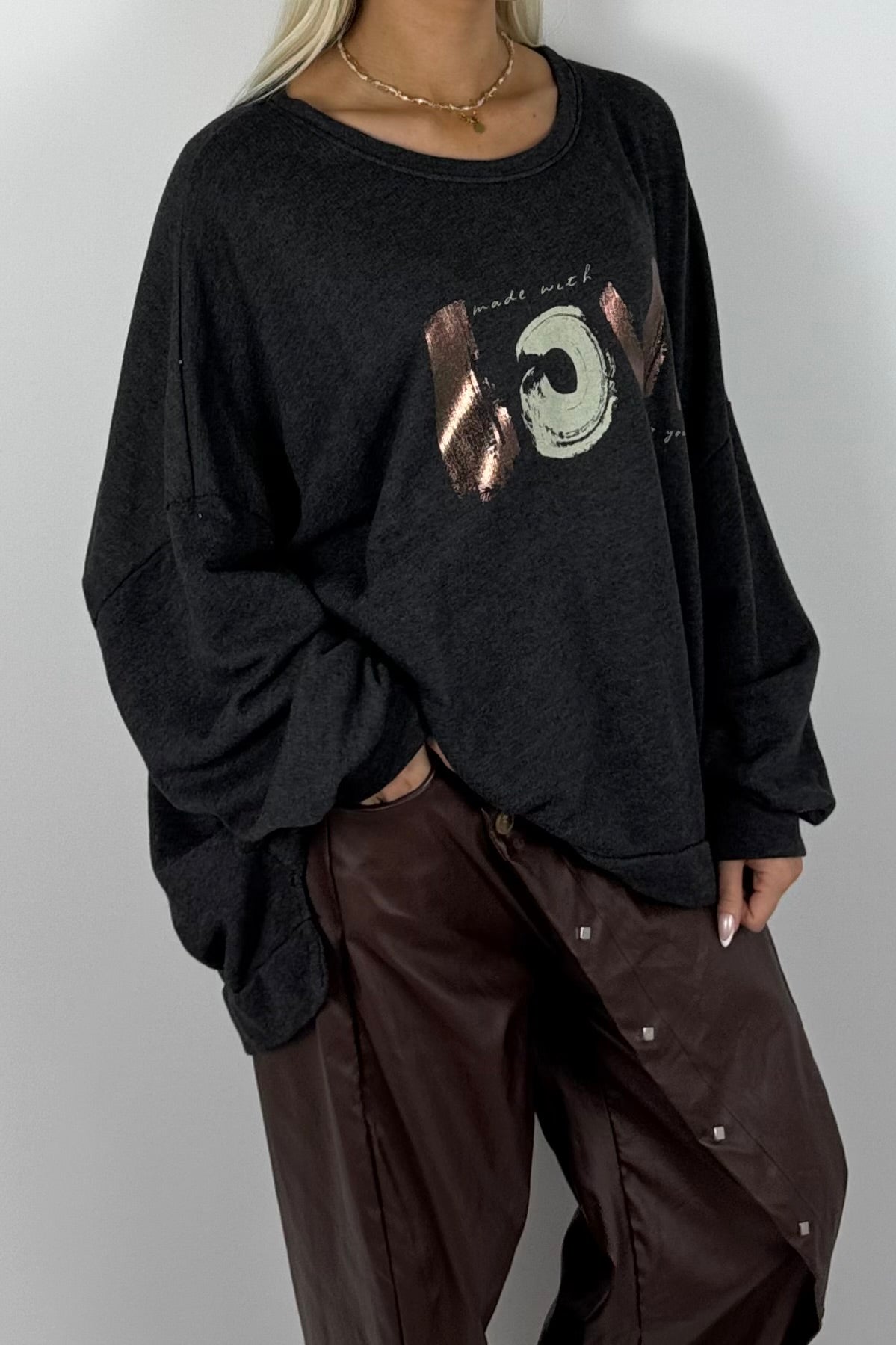 Damen Oversize Sweatshirt „LOVE“ – Schwarz