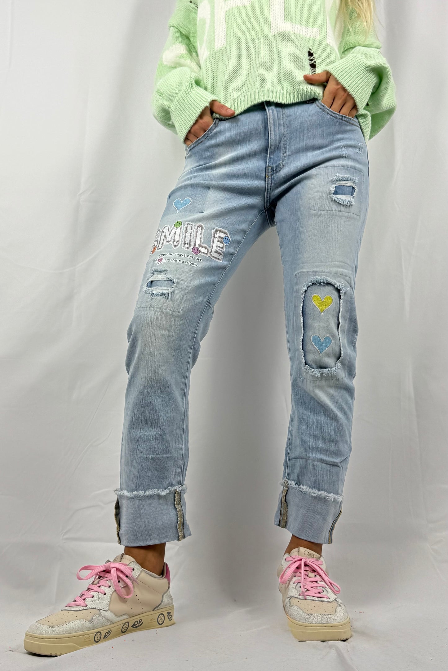 Moderne Damen Jeans mit Patch-Details