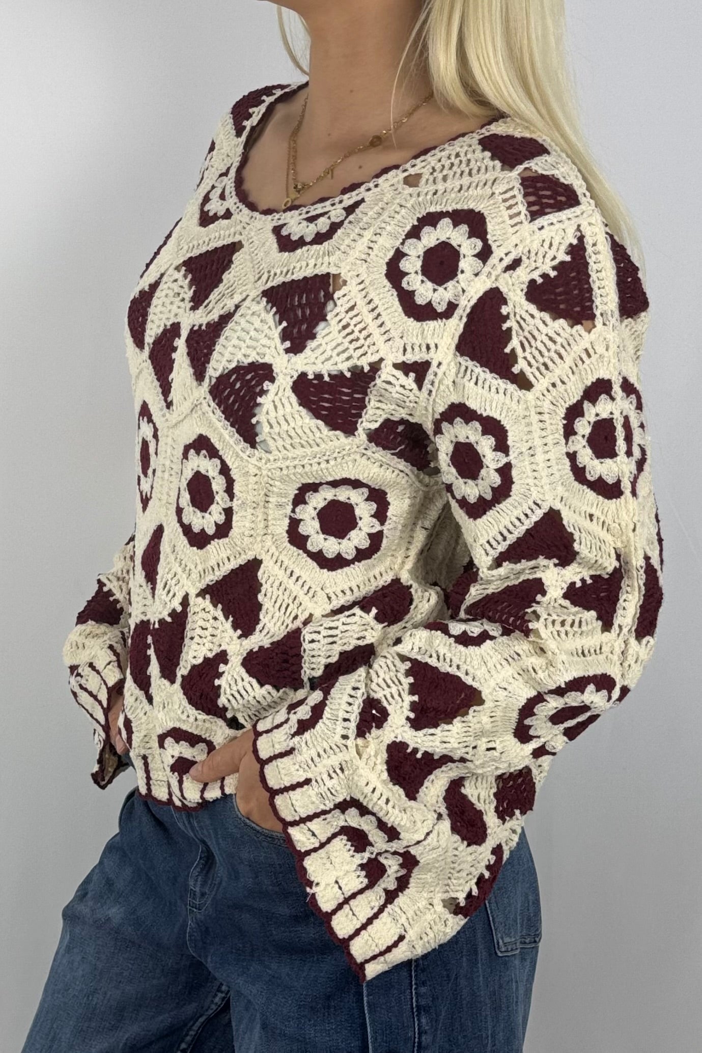 Damen Häkelpullover – Boho Style-Bordeaux