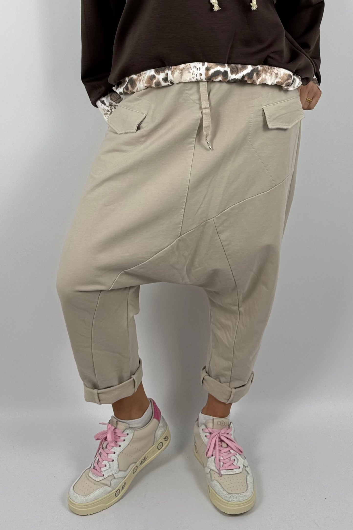 Lässige Baggy-Hose mit Taschen – Beige