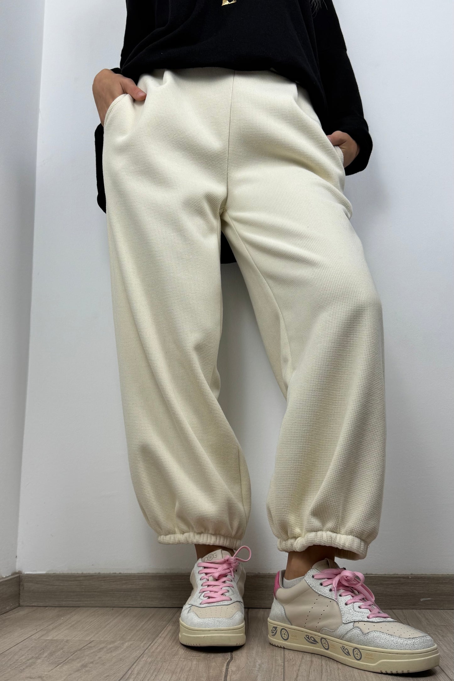 Damen Hose mit Gummibund und weitem Bein –Butter