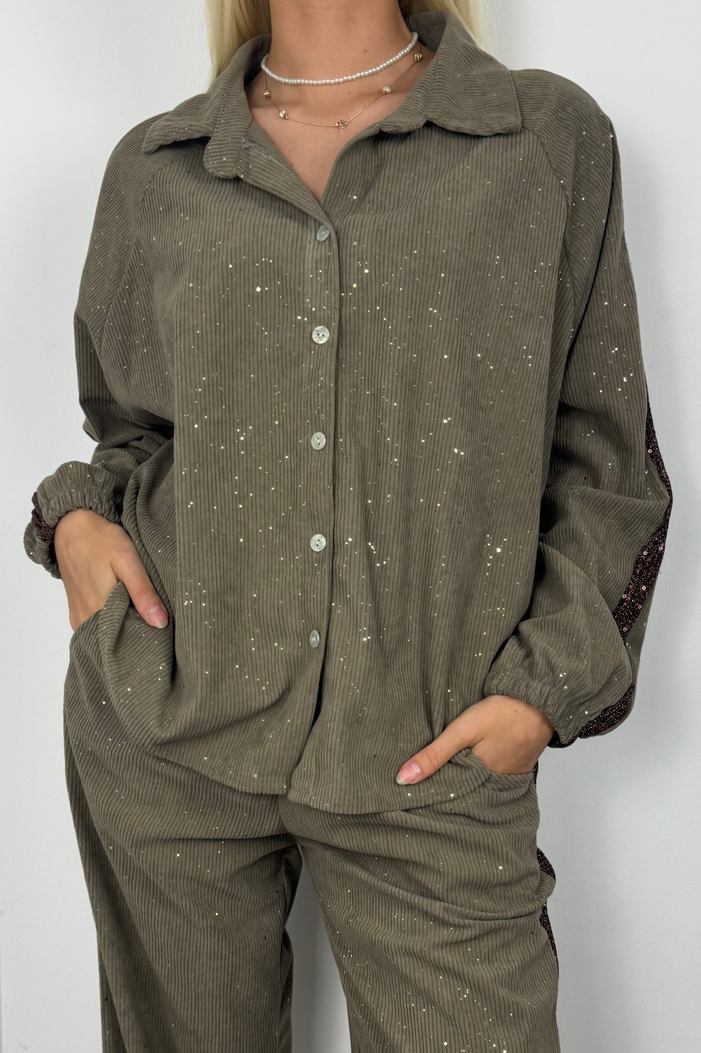 Cordbluse mit Glitzerdetails –Braun