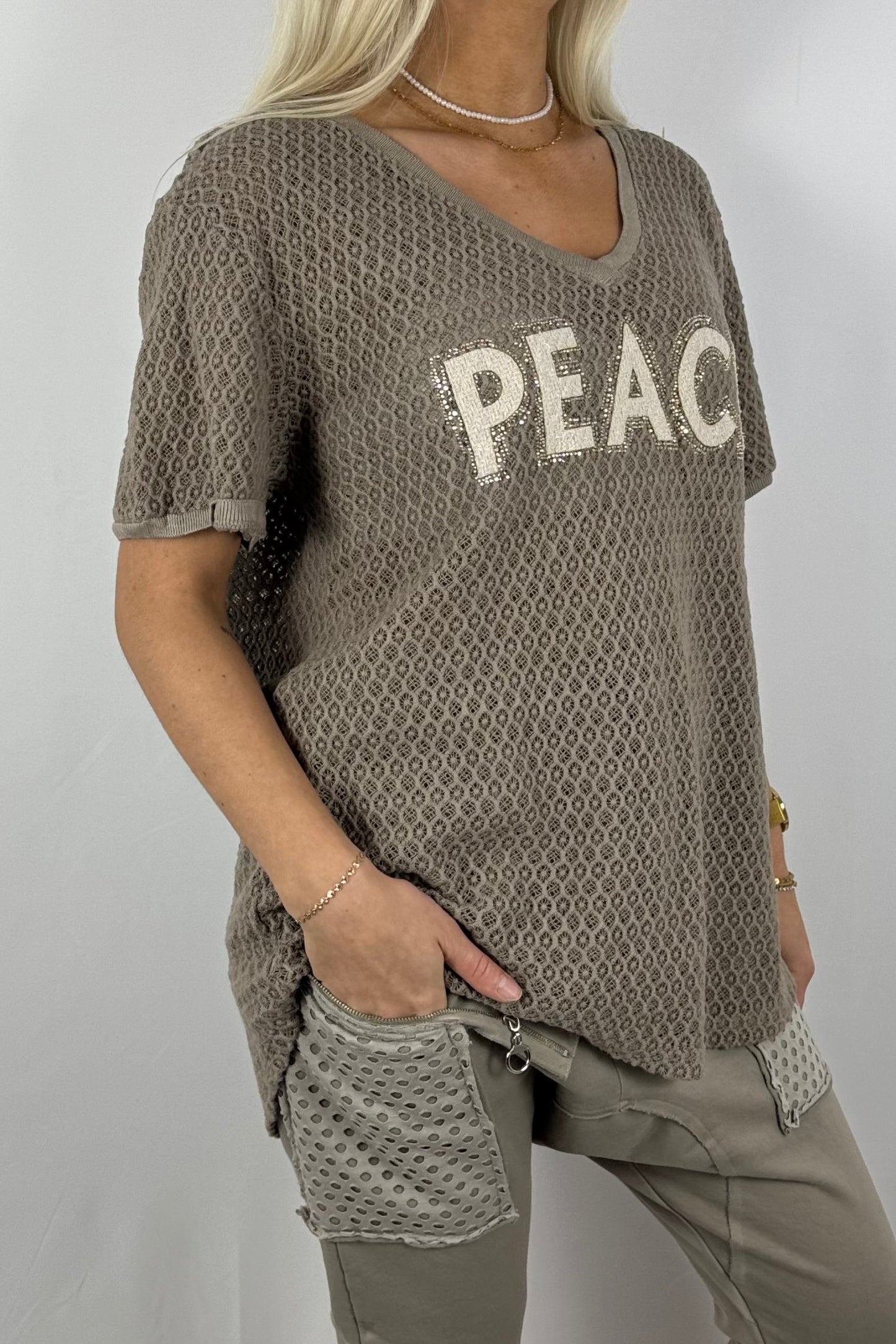 Netz-Shirt „PEACE“ mit Strass-Applikation-Mud