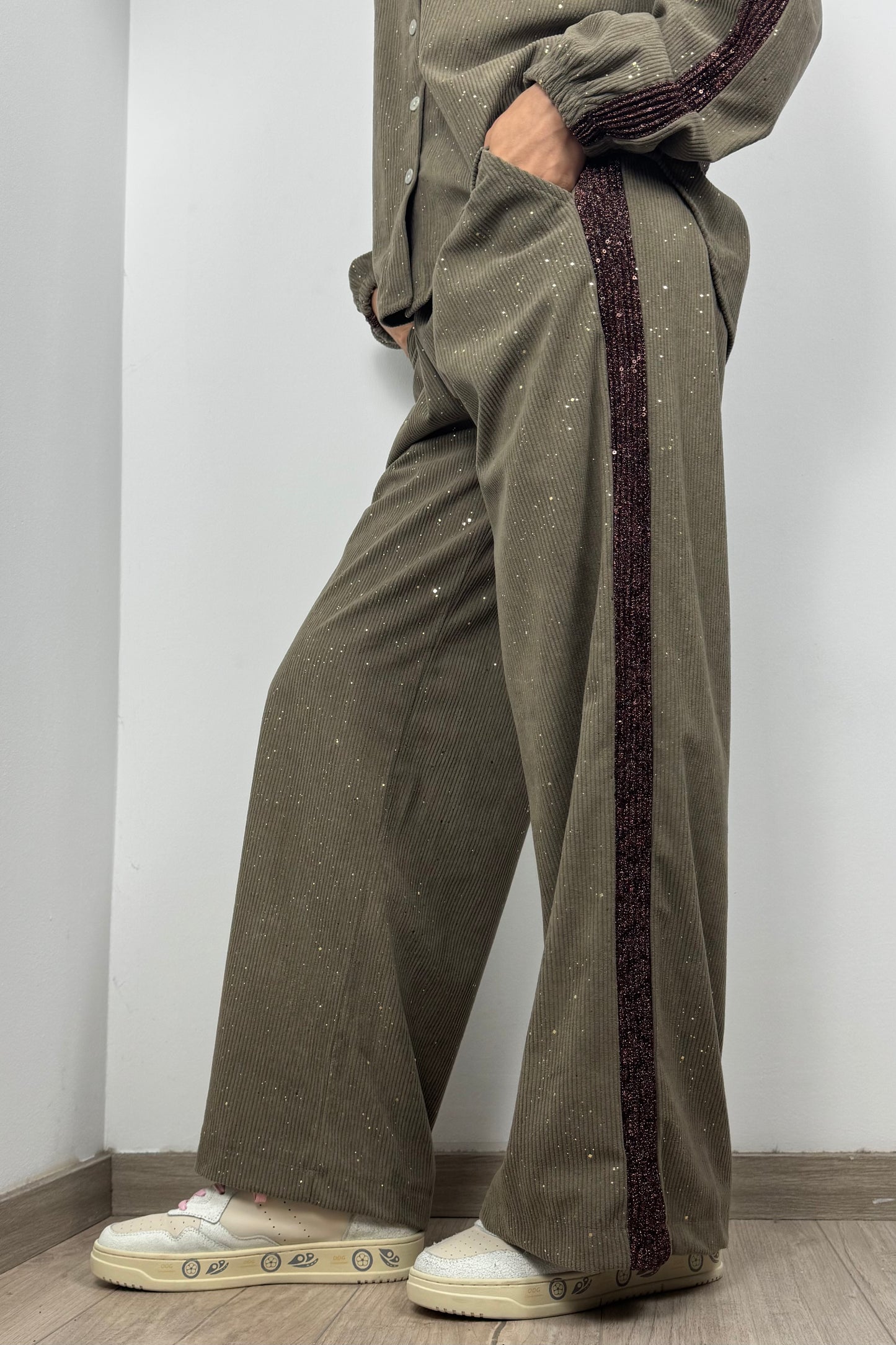 Cordhose mit Glitzerdetails –Braun