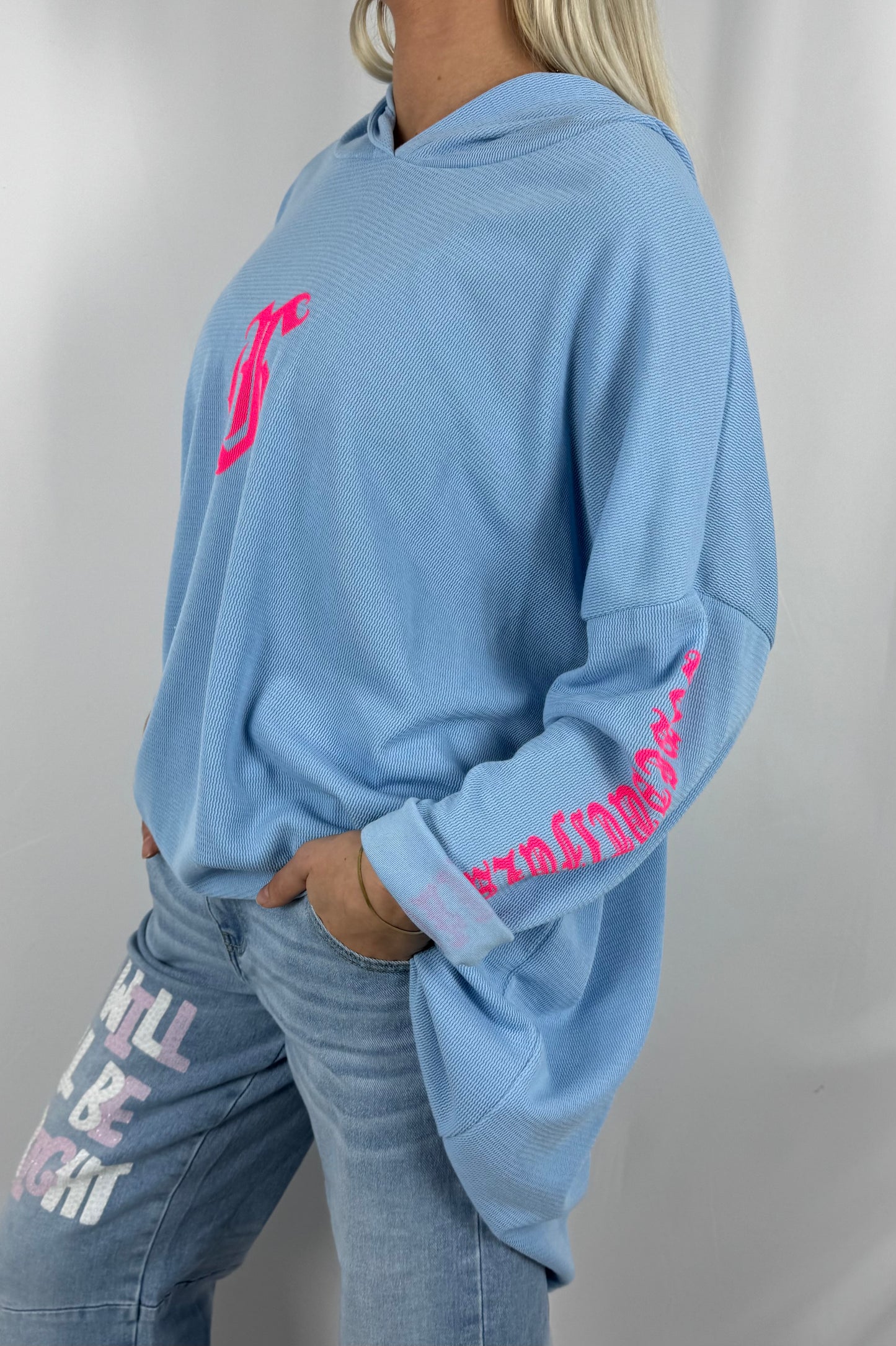 Damen Hoodie mit Frontprint und Schriftzug an den Ärmeln-Hellblau
