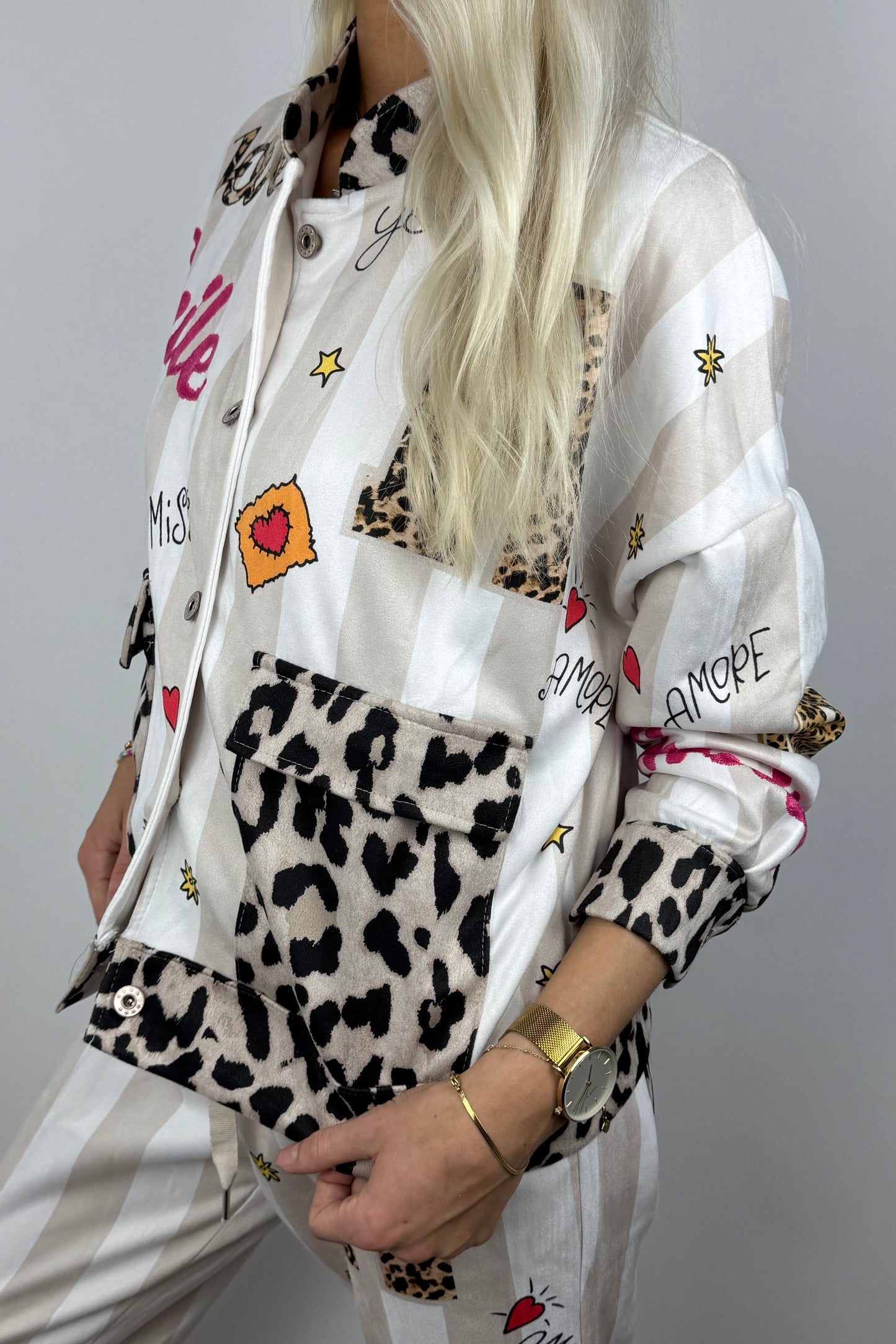 Trendige Statement-Jacke mit Muster und Prints